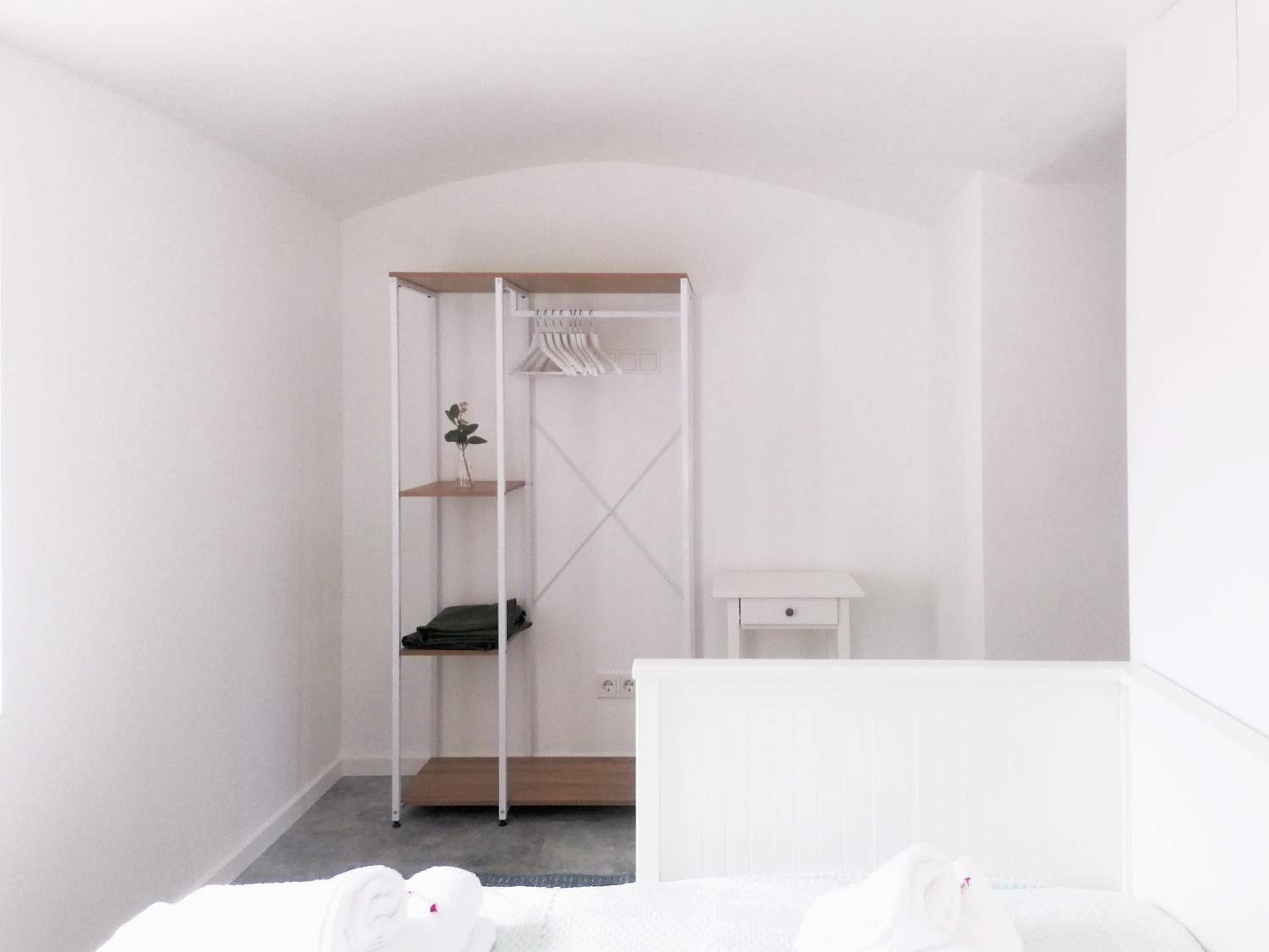 Three-Bedroom Apartment with Mountain View photo 1