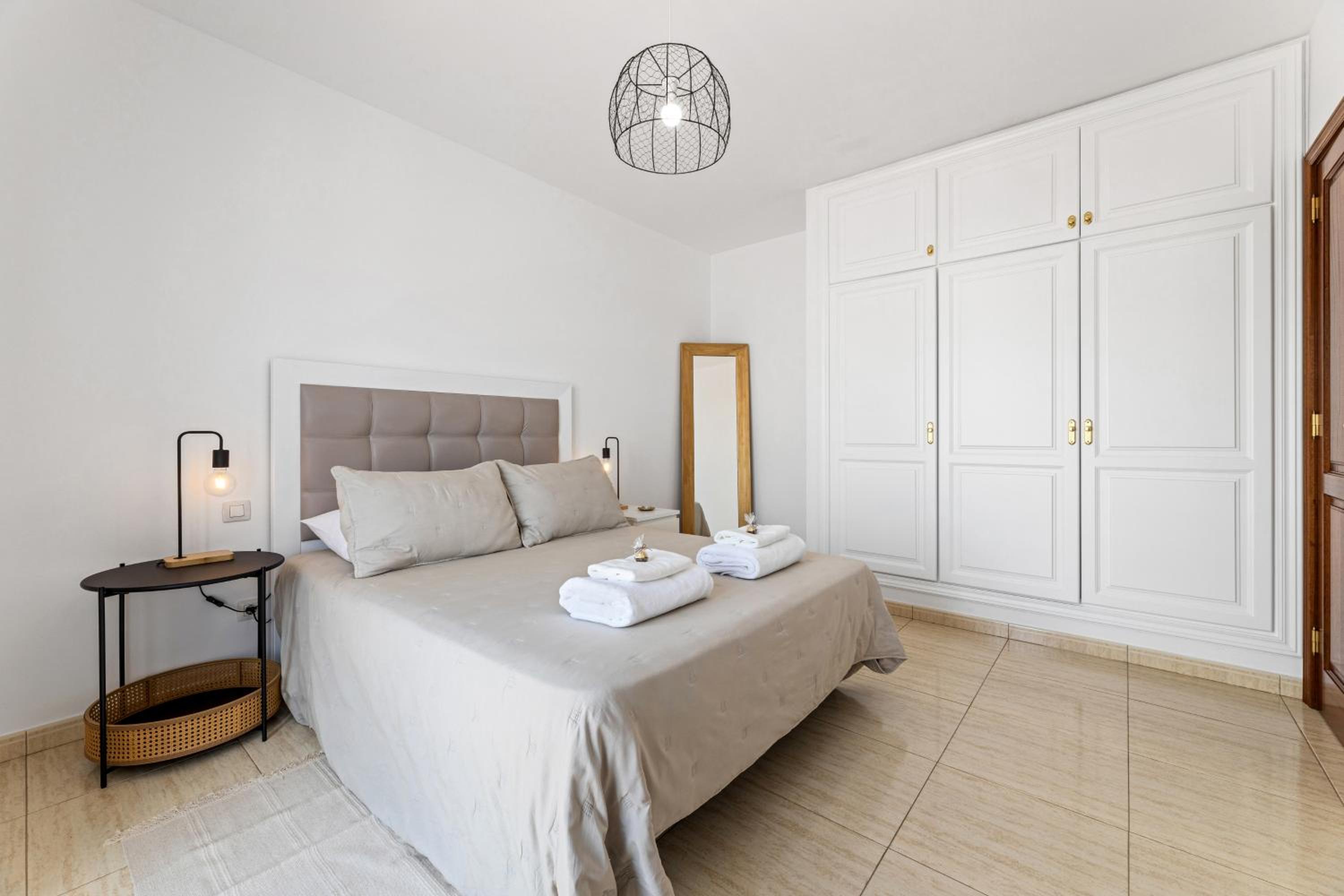 Three-Bedroom House photo 2
