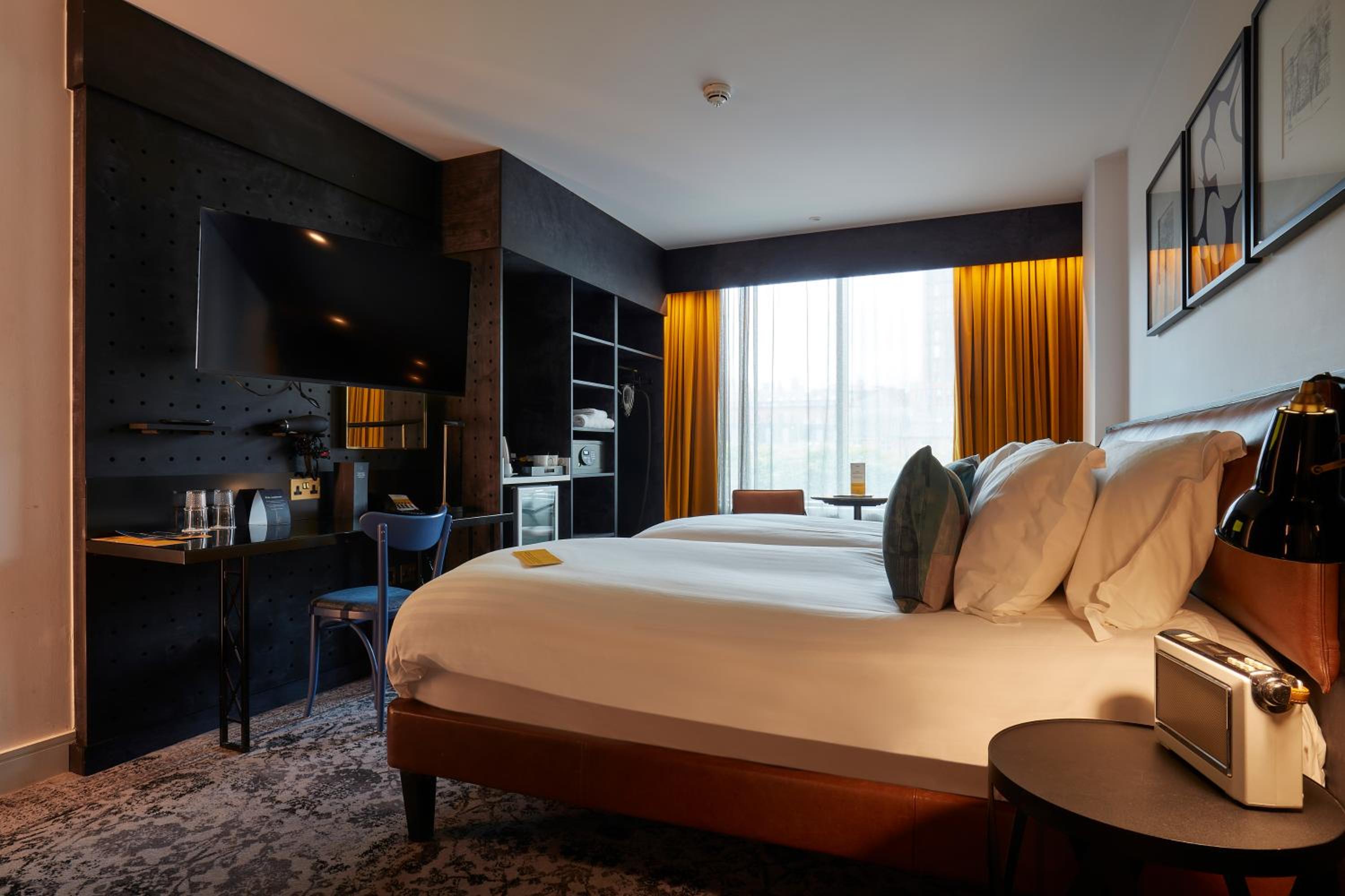 Standard Twin Room - Photo 2