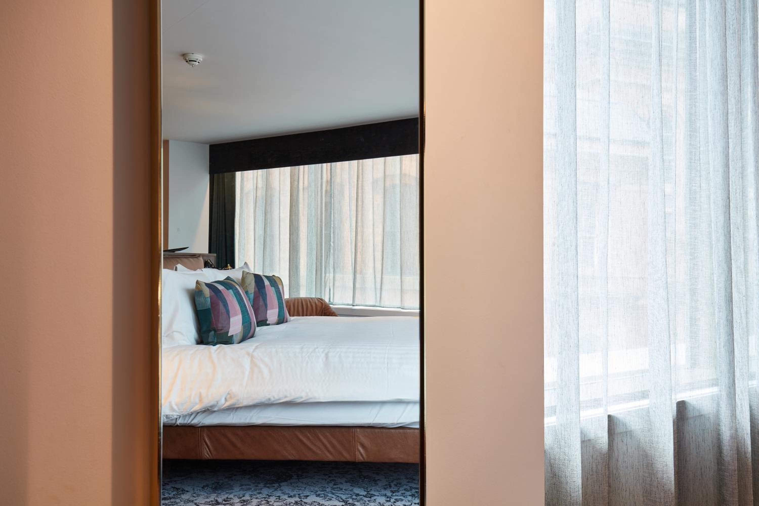 King Suite with Bath and Sofa Bed - Photo 8