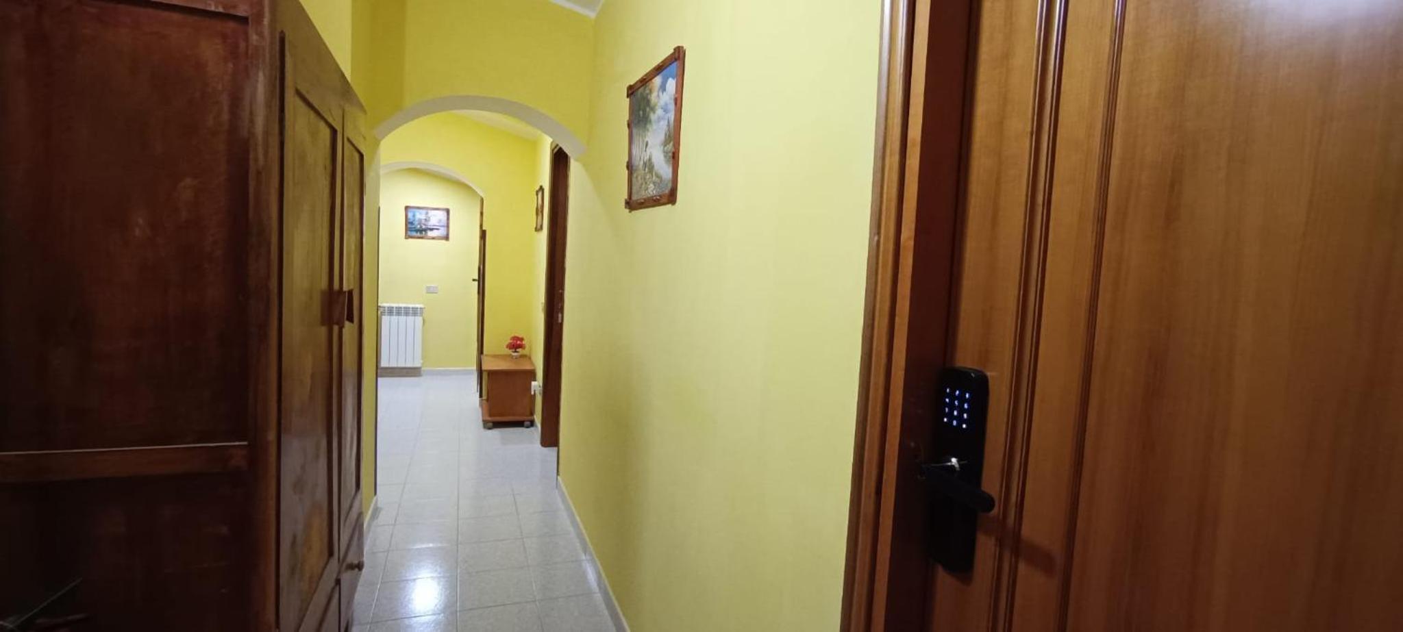 Three-Bedroom Premium Apartment with Balcony photo 1