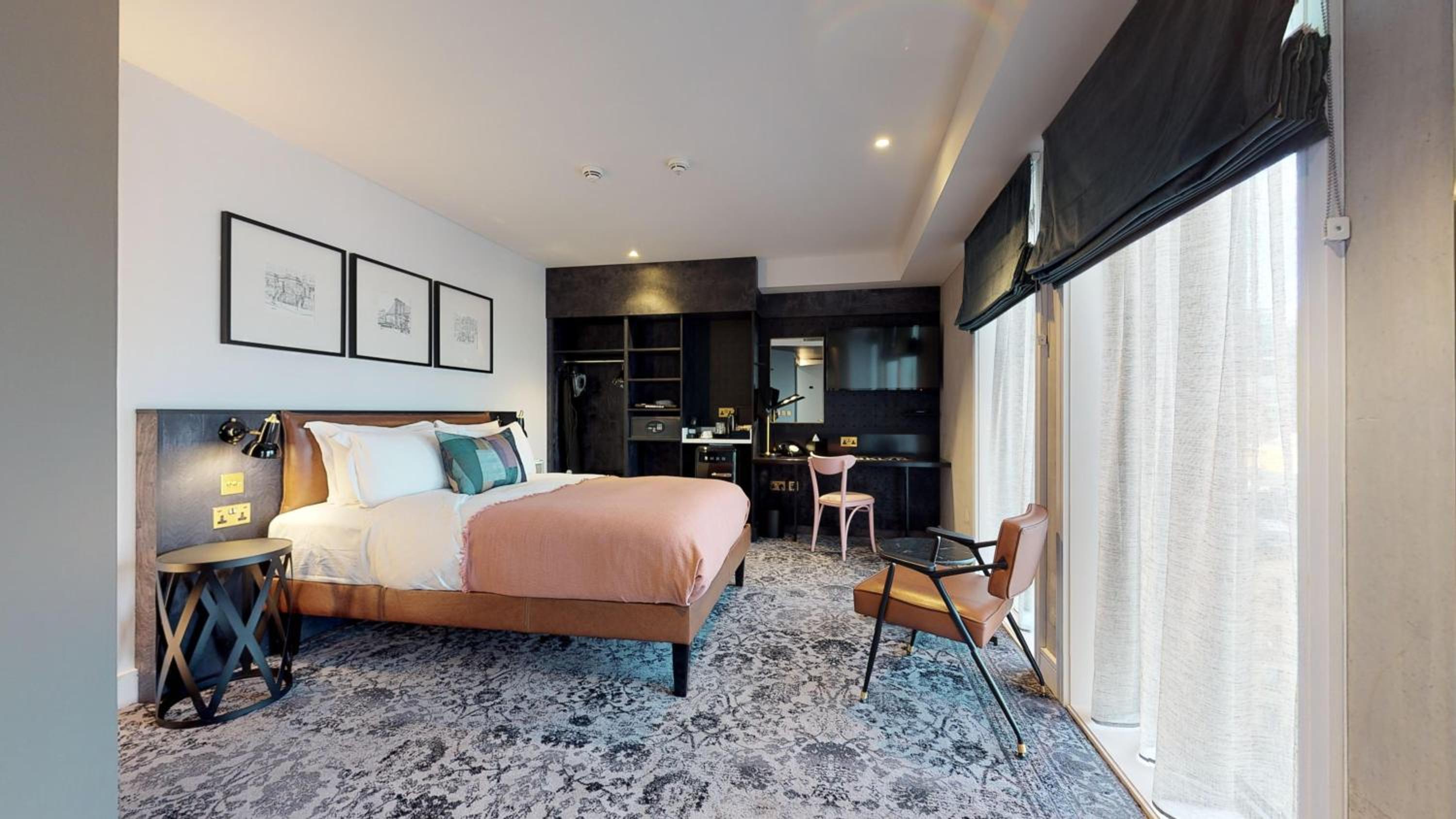 Standard Double Room - Photo 2