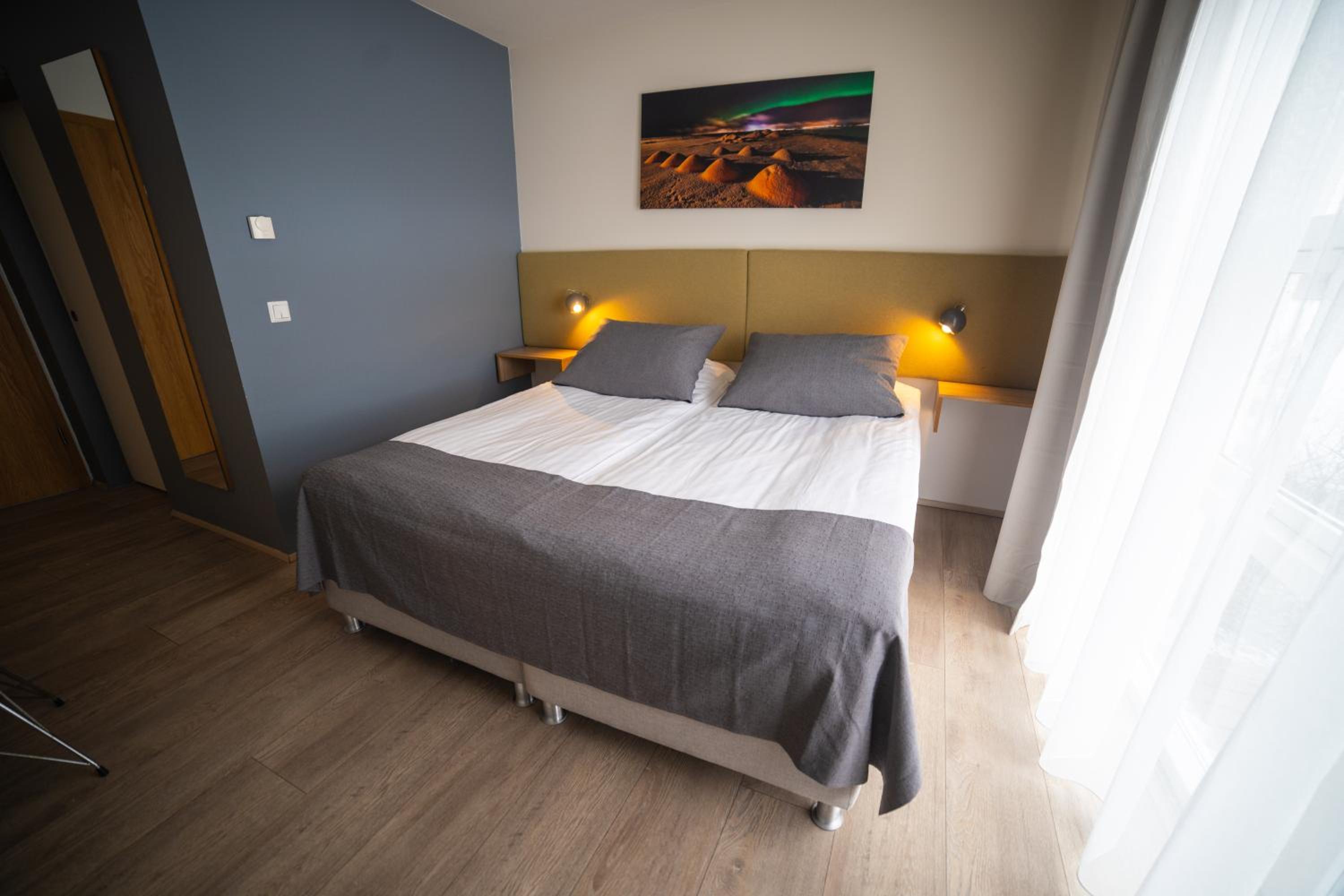 Standard Twin Room - Photo 9