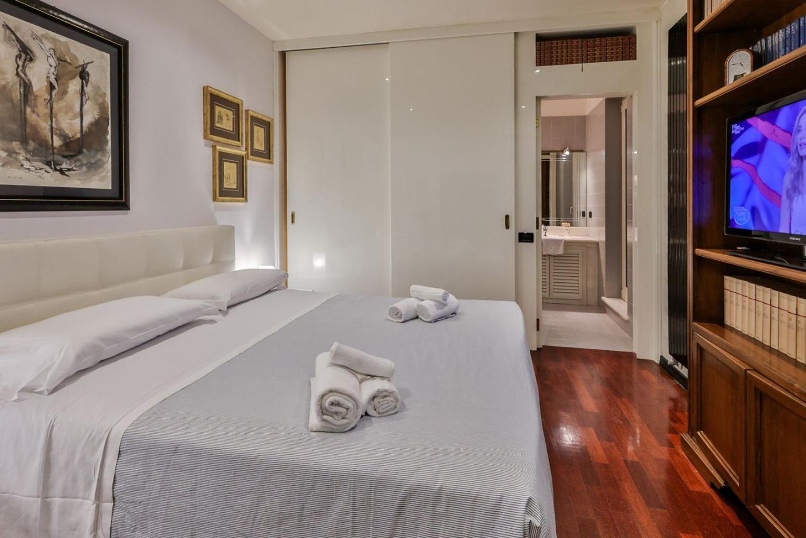 Double Room with Private Bathroom photo 3