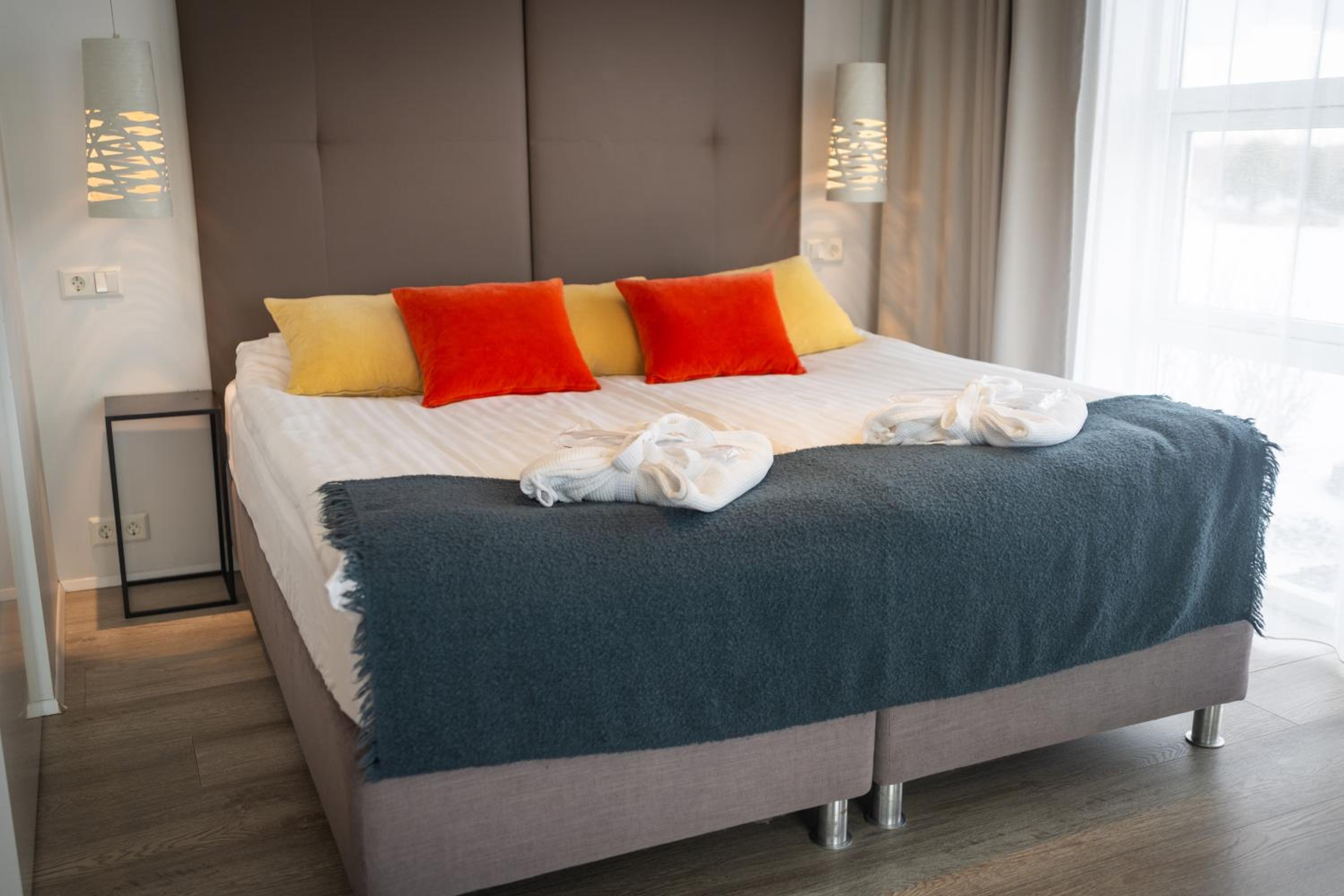 Suite - Photo 17