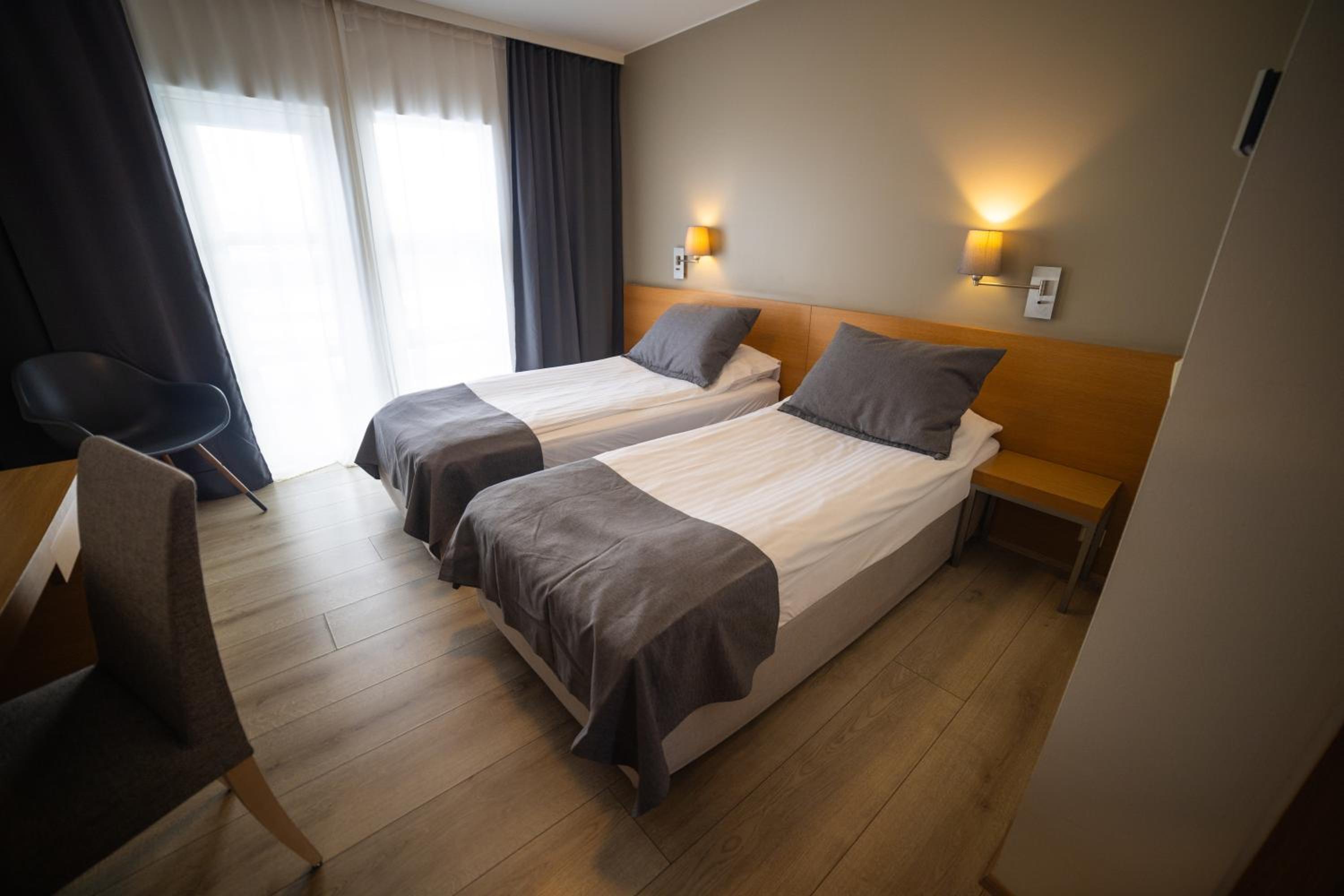 Standard Twin Room - Photo 16