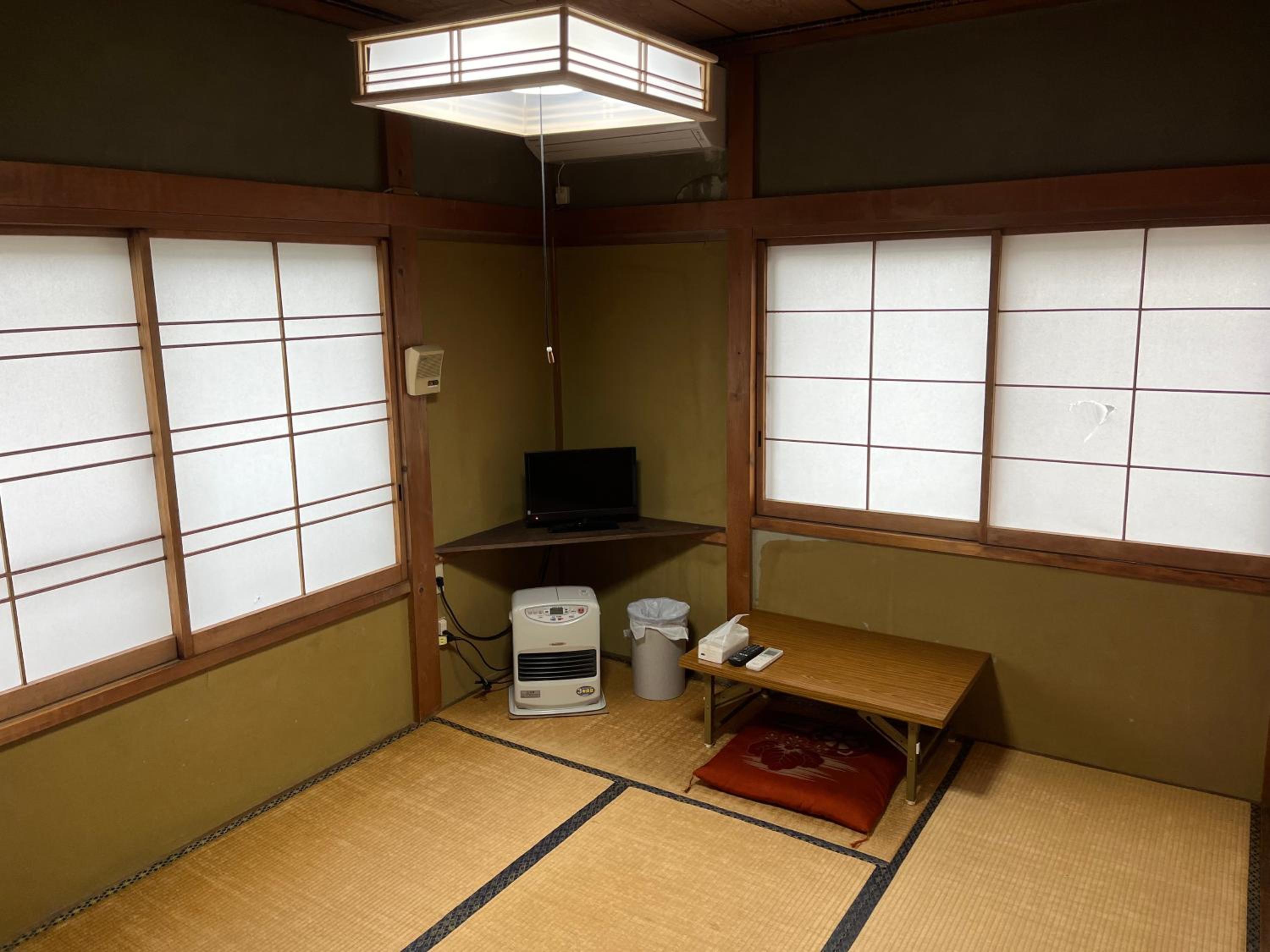 Japanese-Style Room