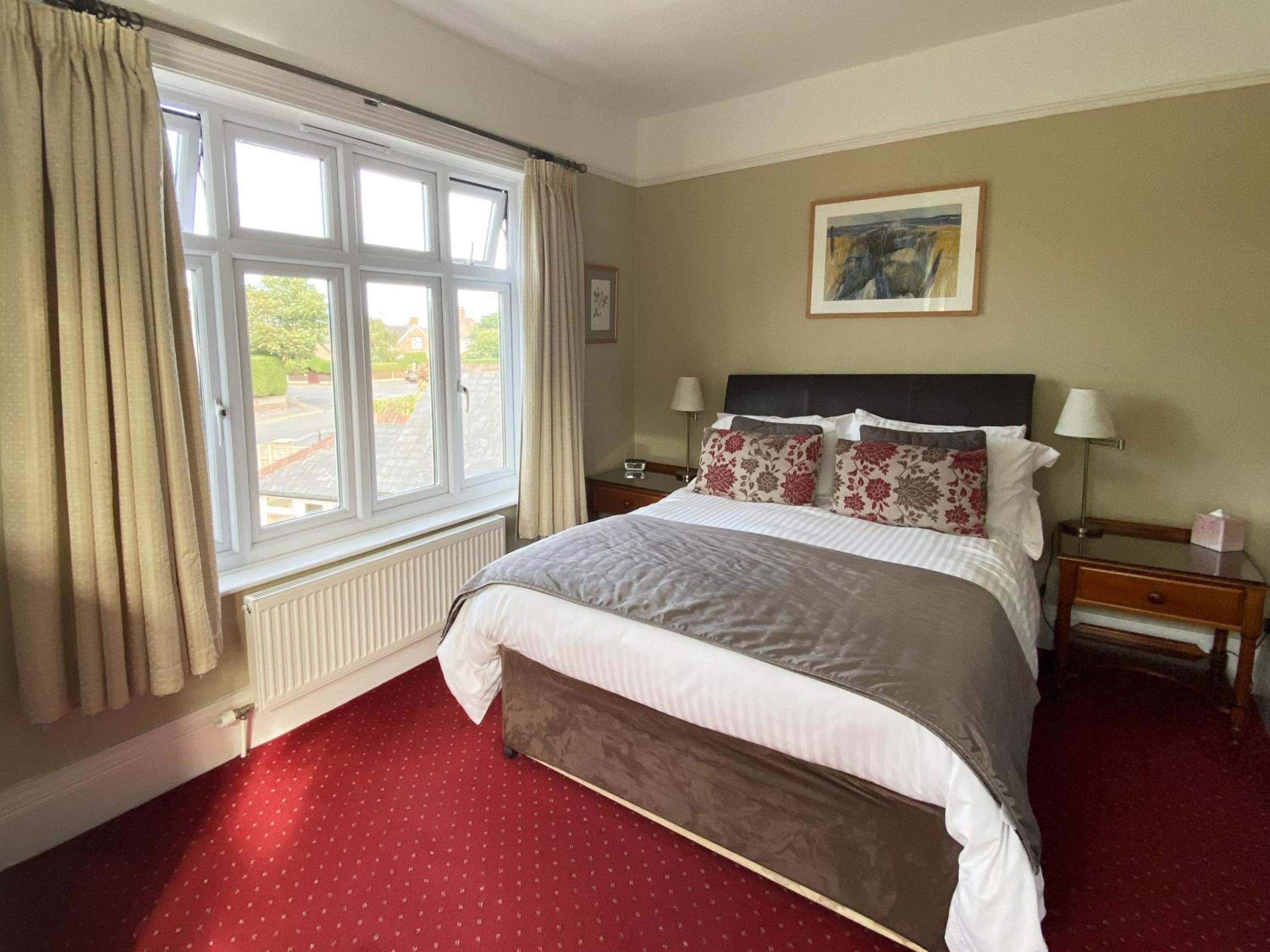 Double Room with Private Bathroom photo 2