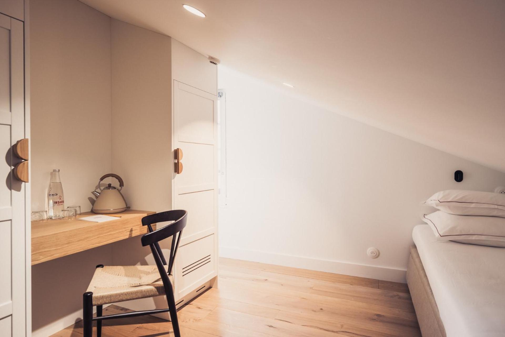 Economy Triple Room - Photo 2