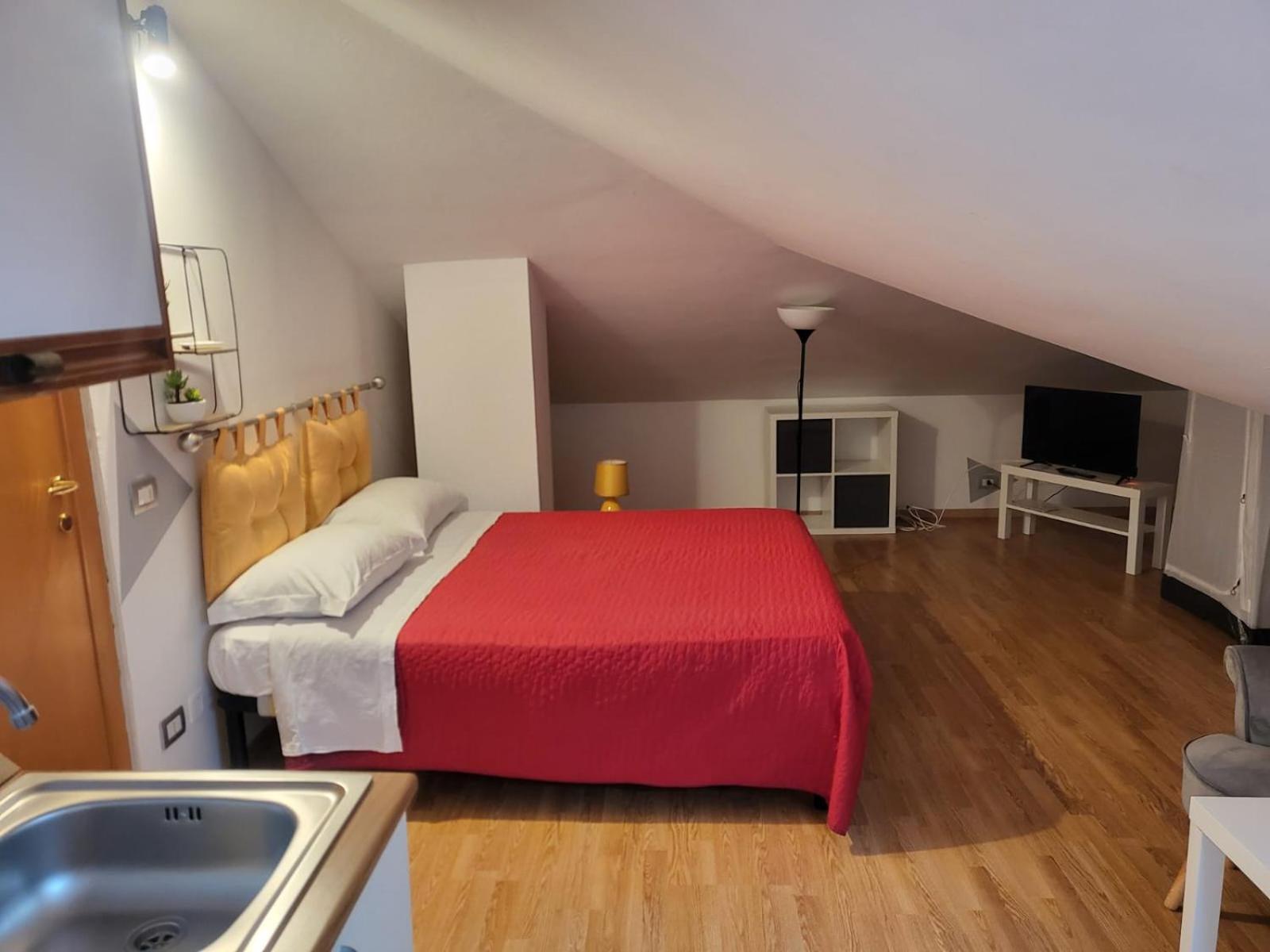 Double Room with Private Bathroom photo 2