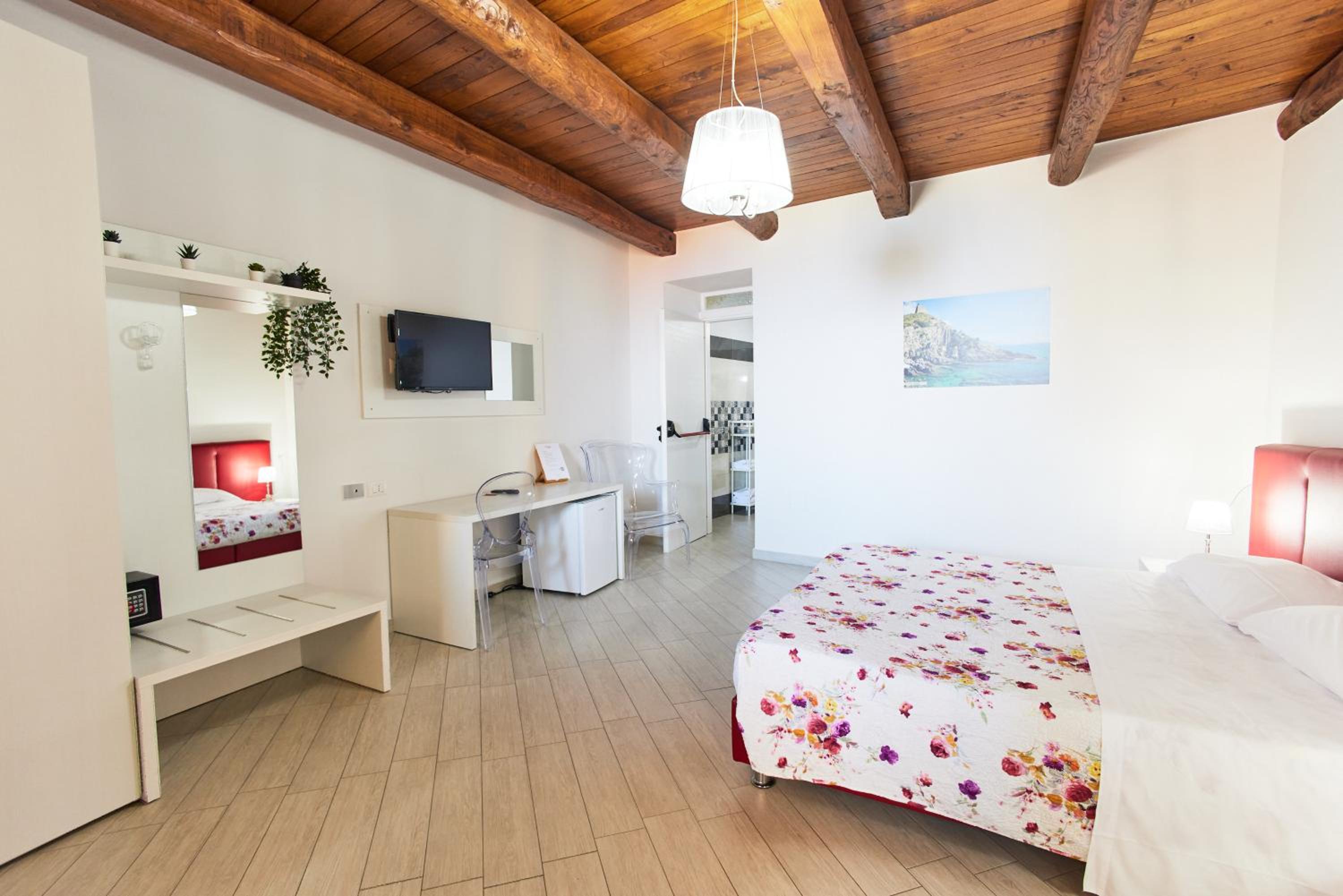 Double Room - Photo 4