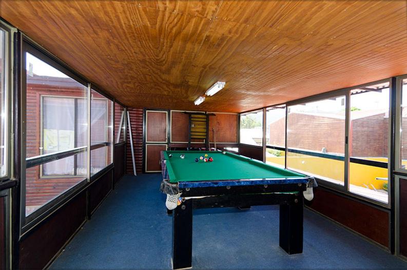 Five-Bedroom House photo 1