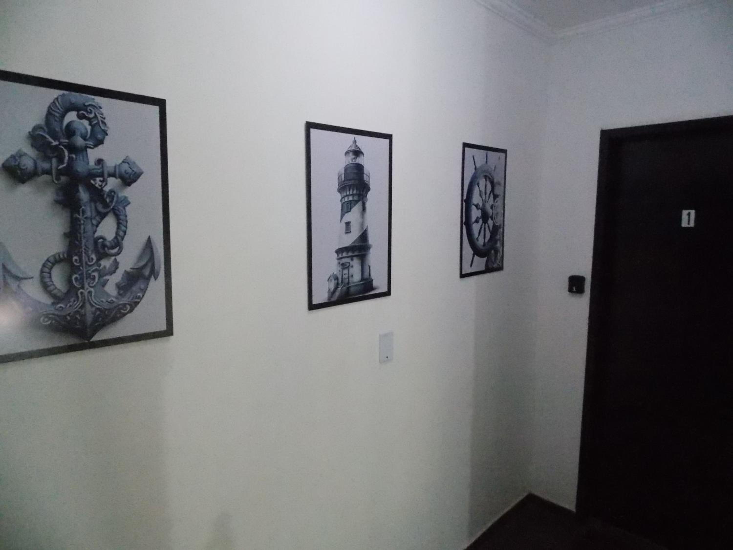 Suite - Photo 1