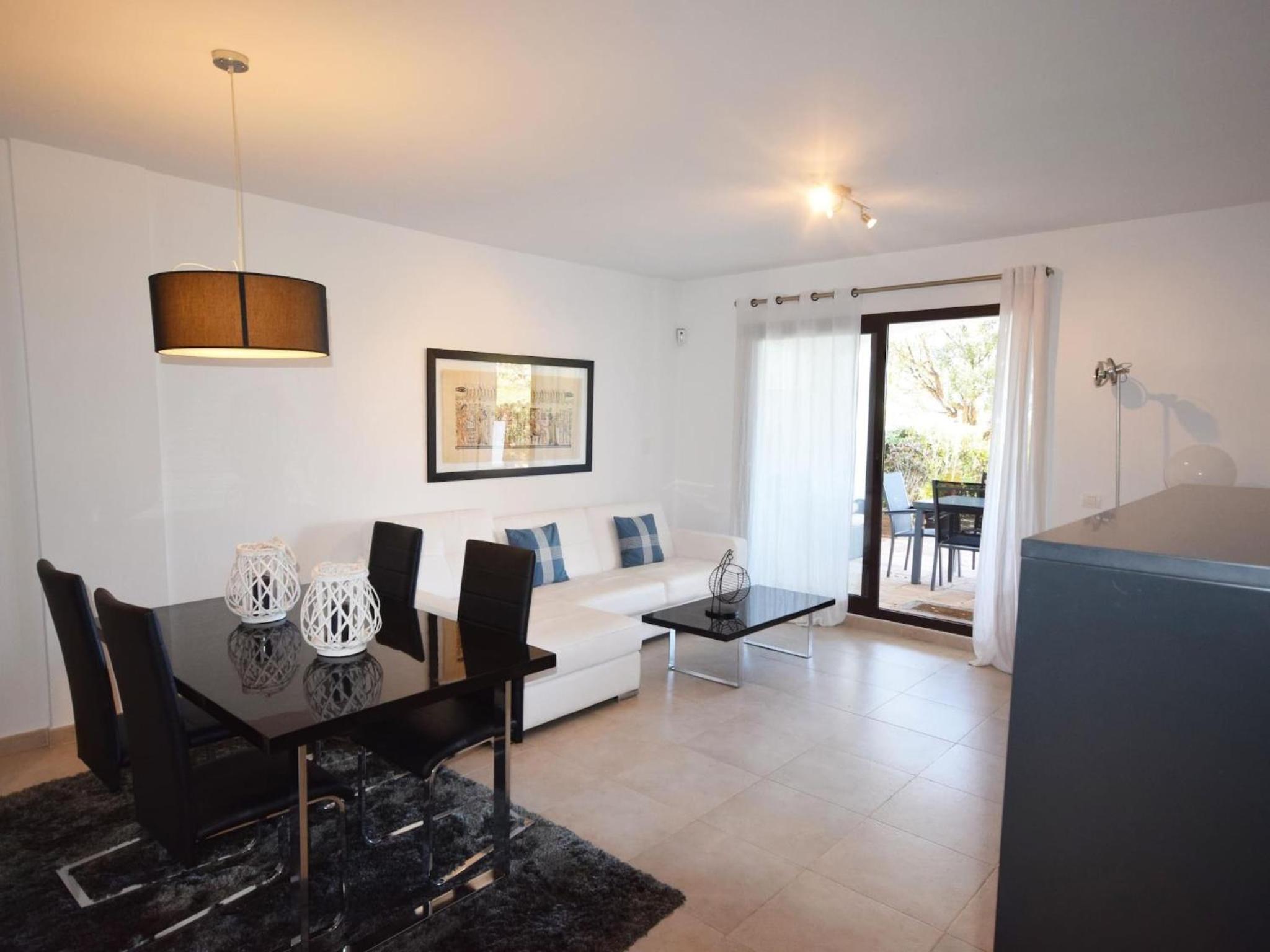 Apartamento de Dos Habitaciones con Vista
