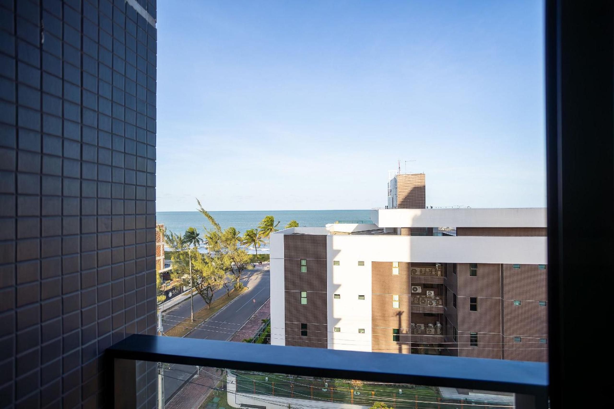 Apartment with Balcony photo 3