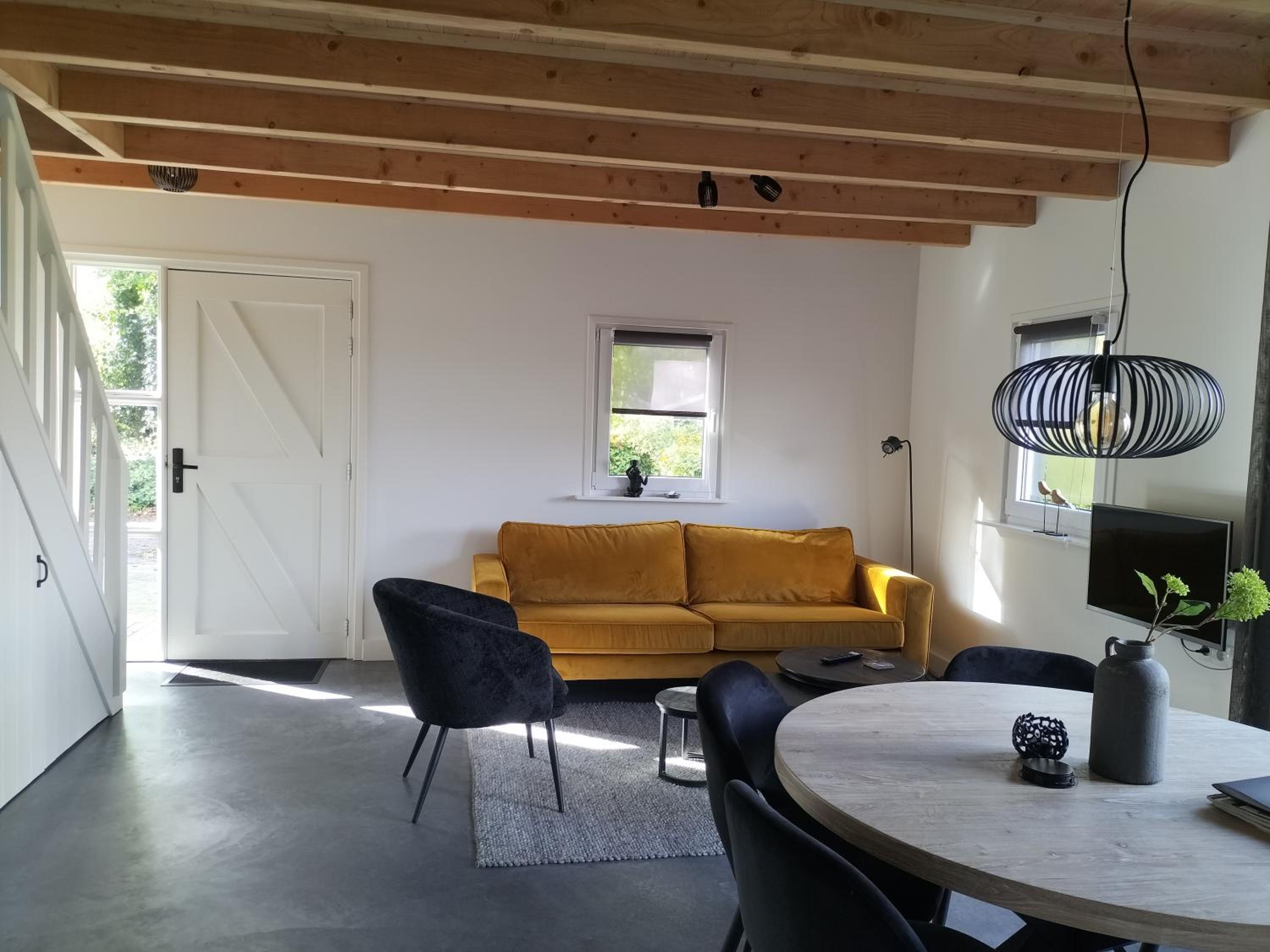 Three-Bedroom House photo 3