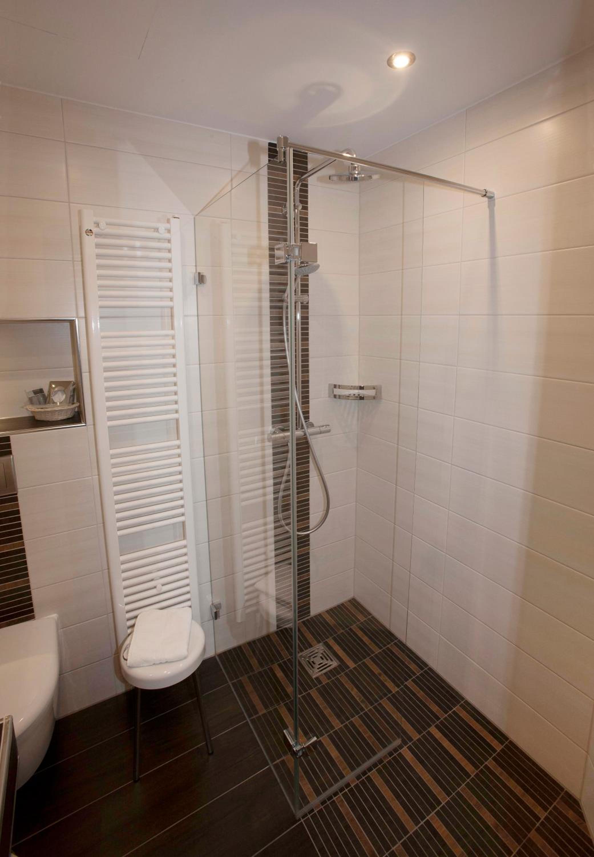 Twin Room - Photo 6