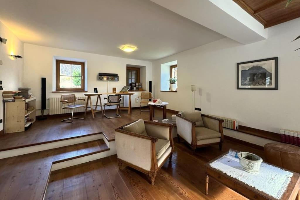 Three-Bedroom Villa photo 3