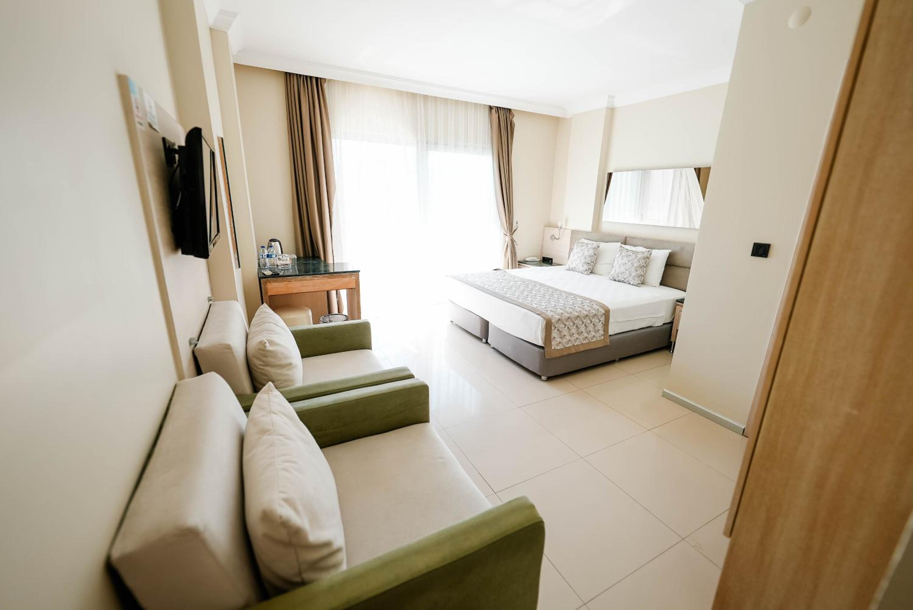 Standard Double Room photo 2