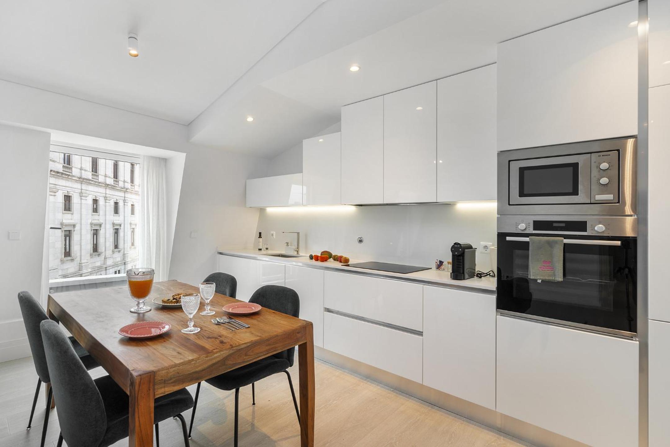 One-Bedroom Apartment - Penthouse  - Photo 4