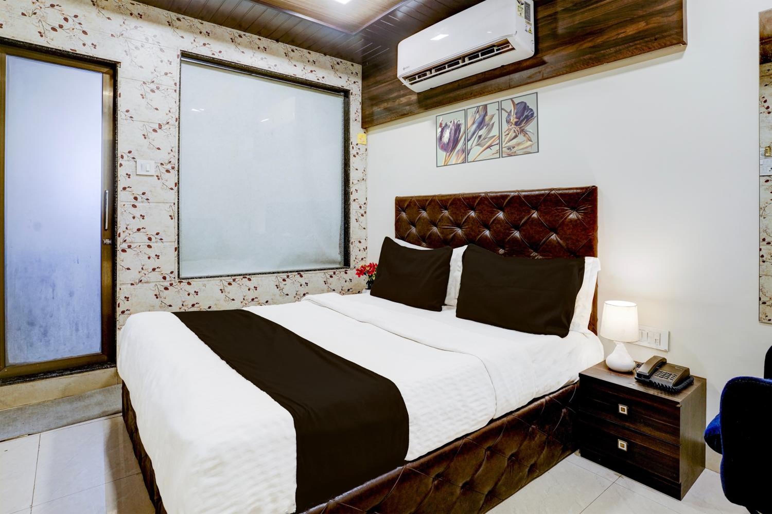 Classic Triple Room - Photo 13