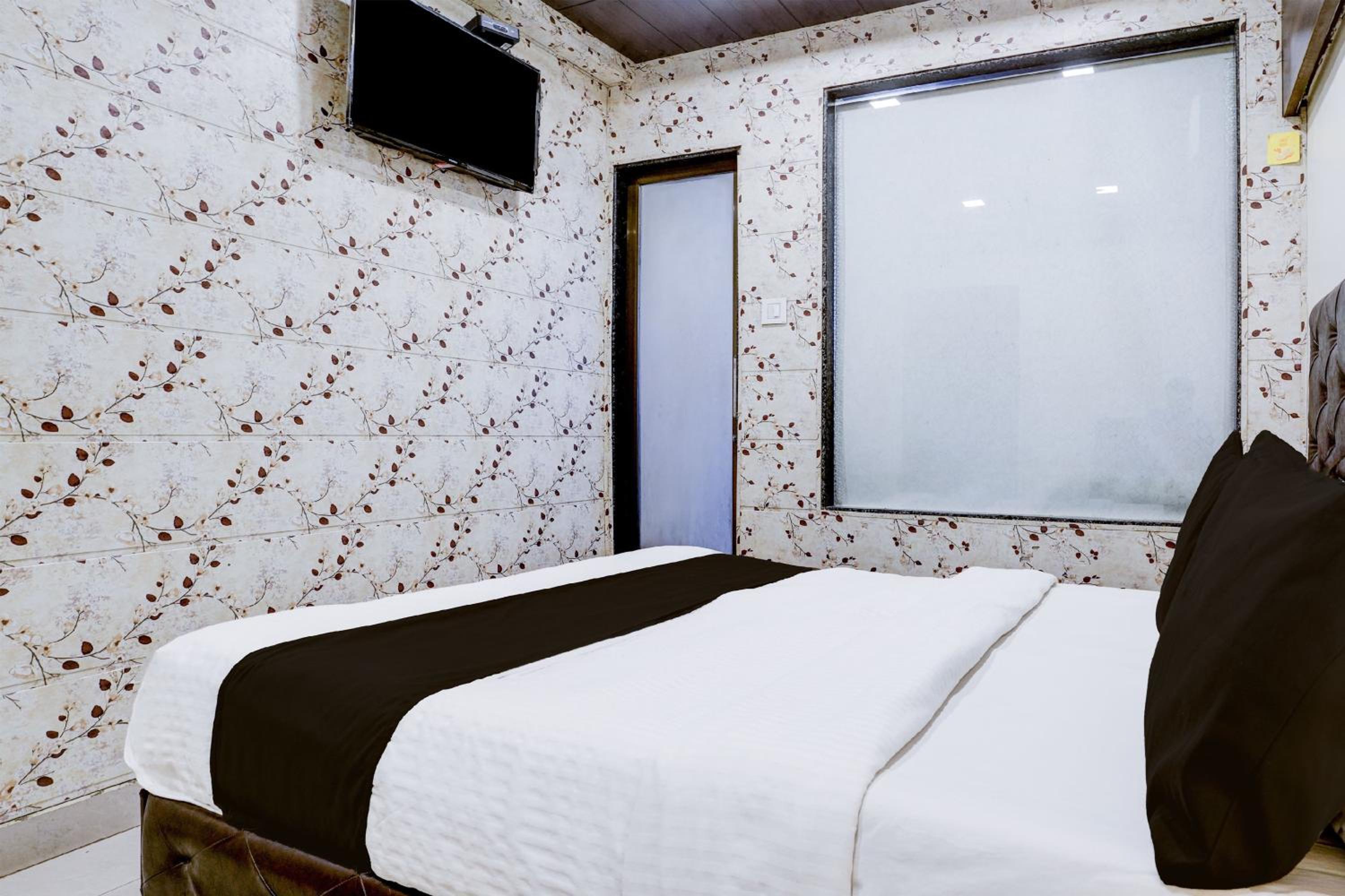 Classic Triple Room - Photo 7