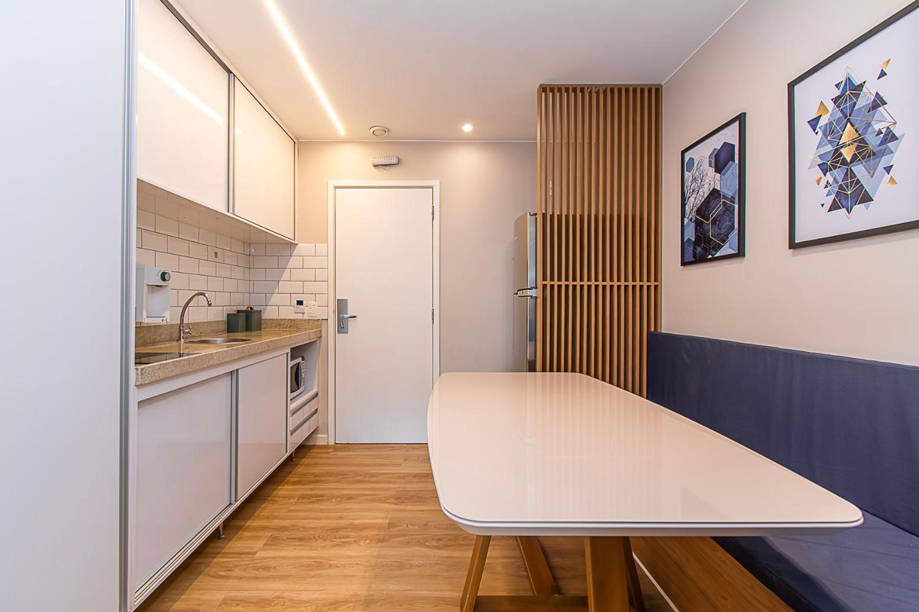 Two-Bedroom Deluxe Apartment with Balcony - Photo 10