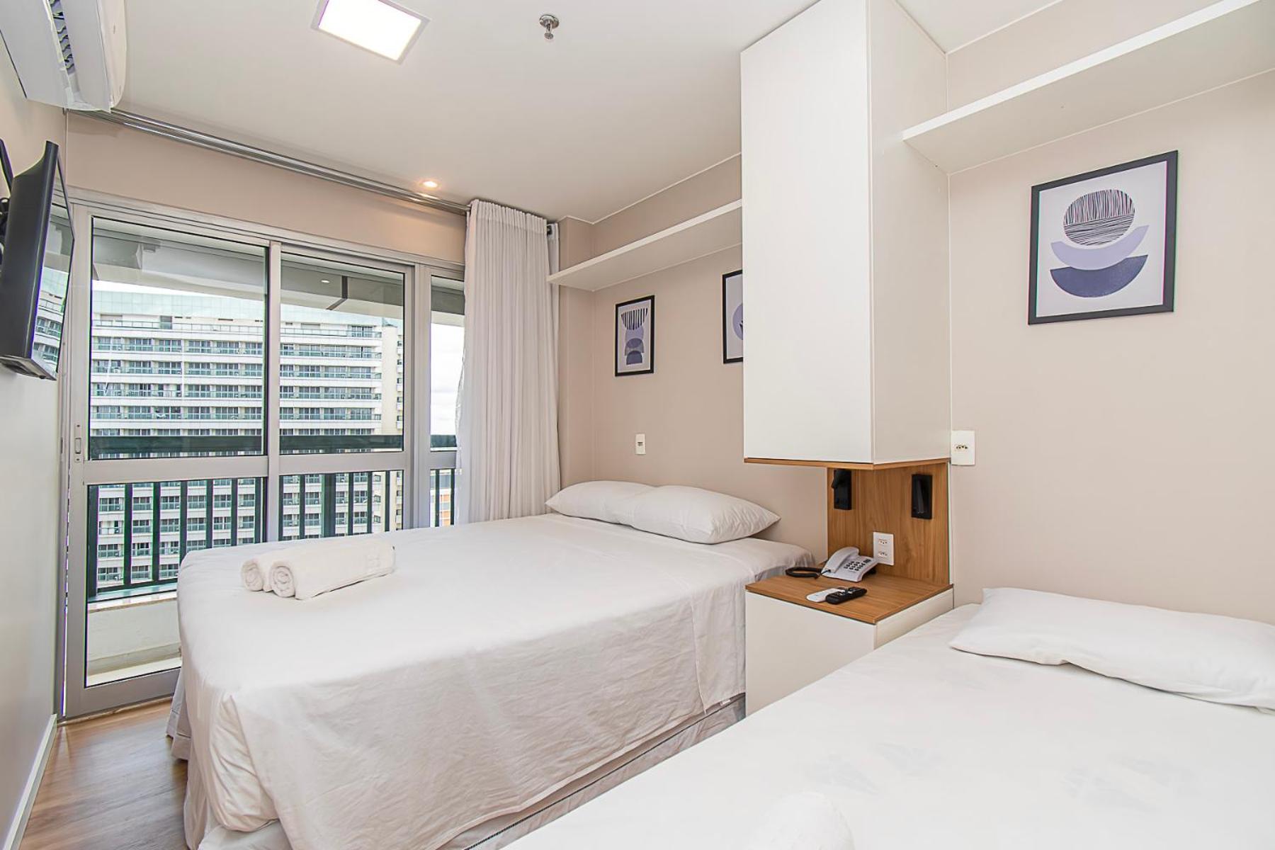 Two-Bedroom Deluxe Apartment with Balcony - Photo 2