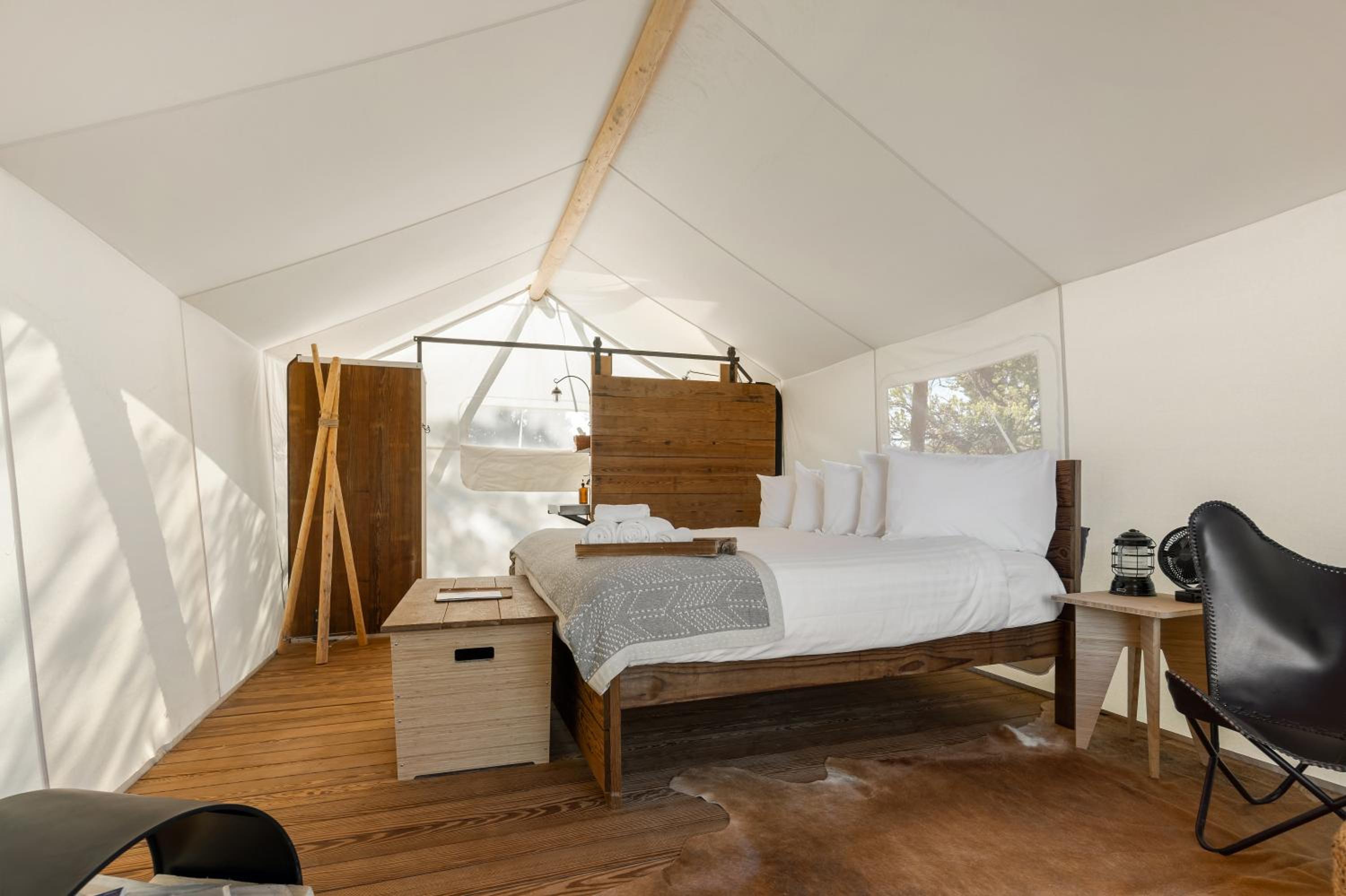 Deluxe Tent photo 1