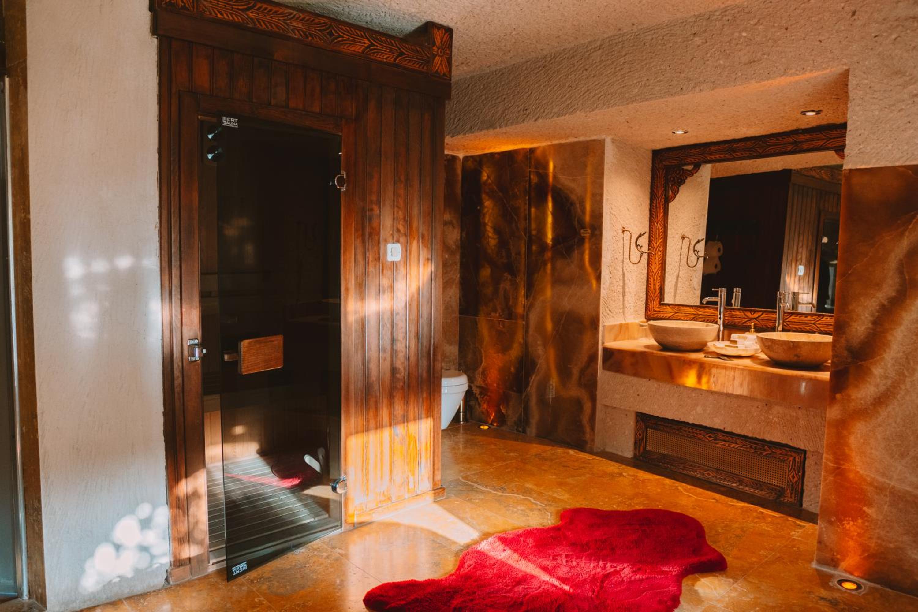 King Suite - Photo 12