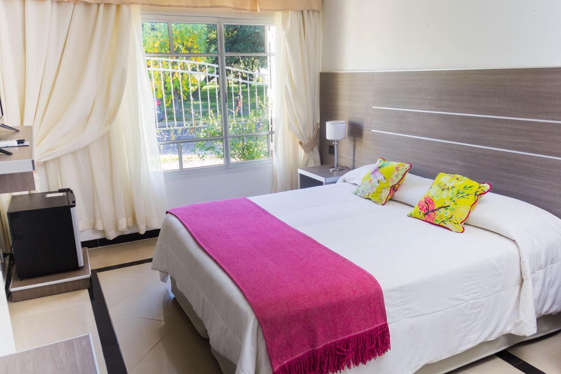 Standard Queen Room