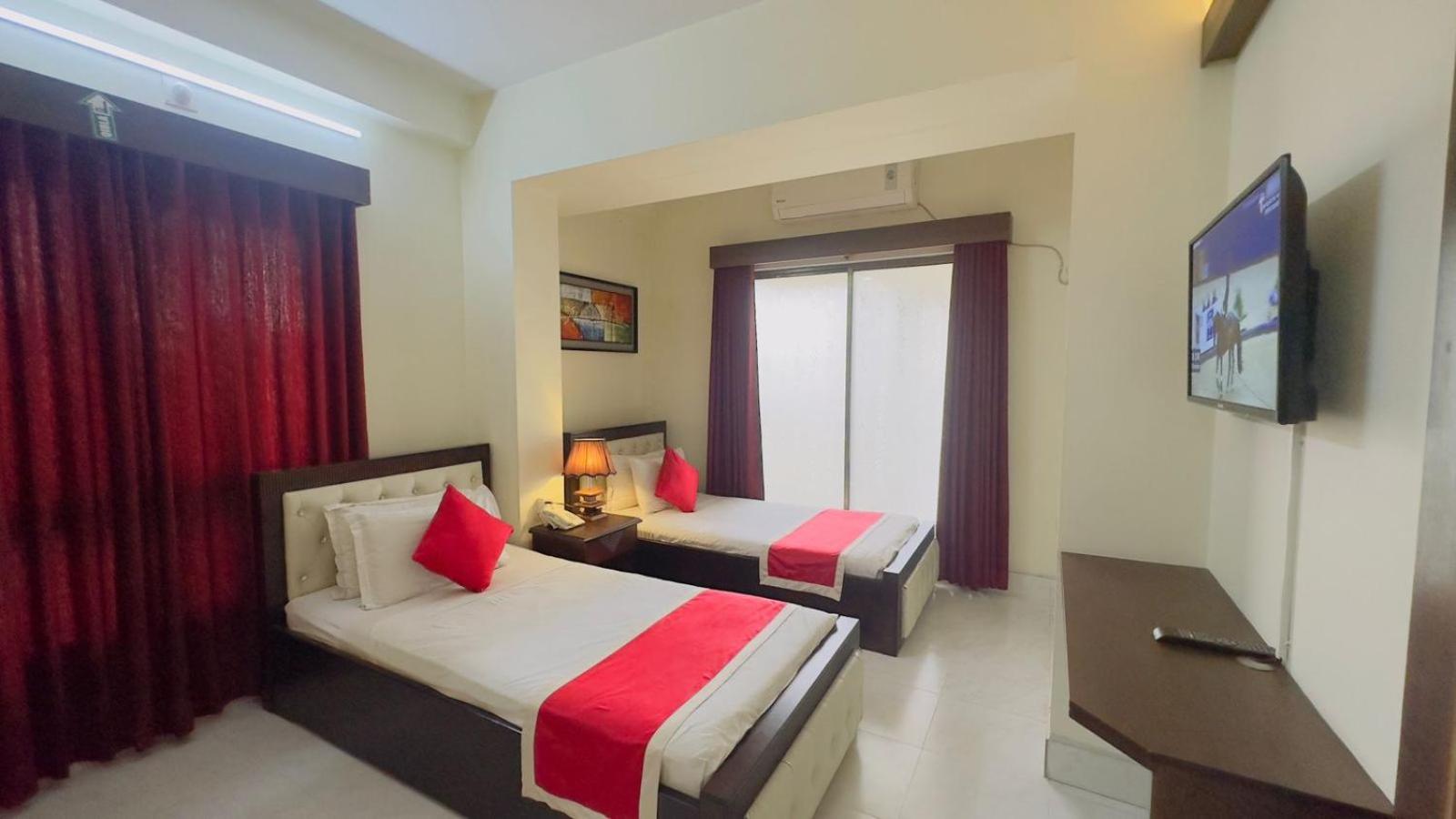 Deluxe Twin Room - Photo 2