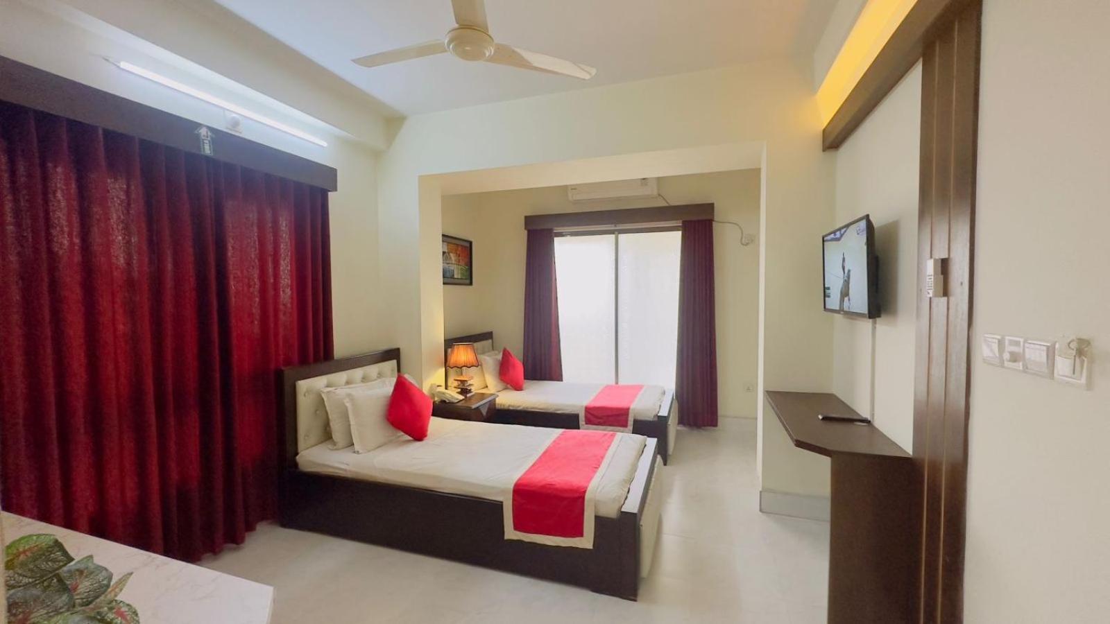 Deluxe Twin Room - Photo 8