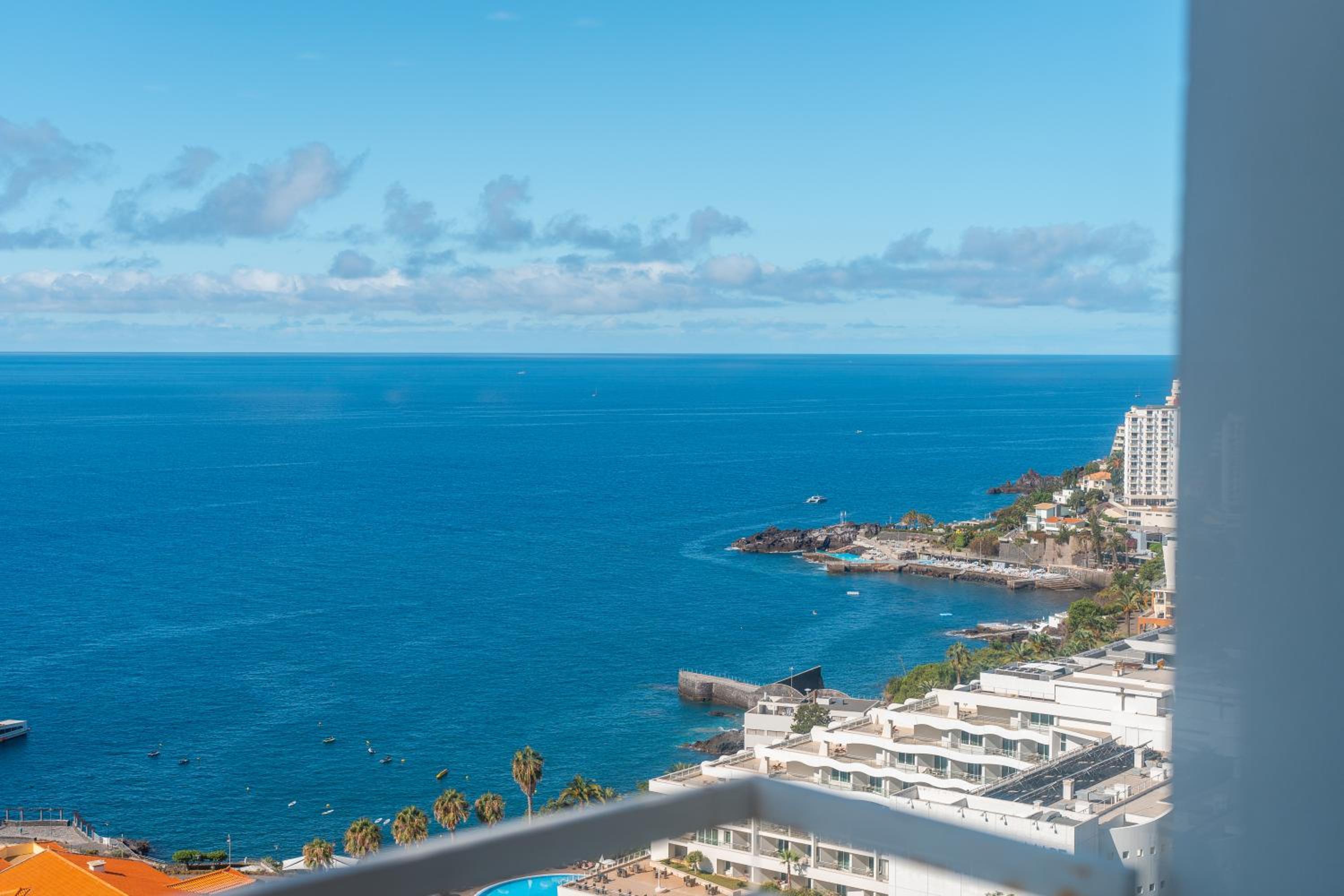 Standard Double or Twin Room with Sea View - Photo 5