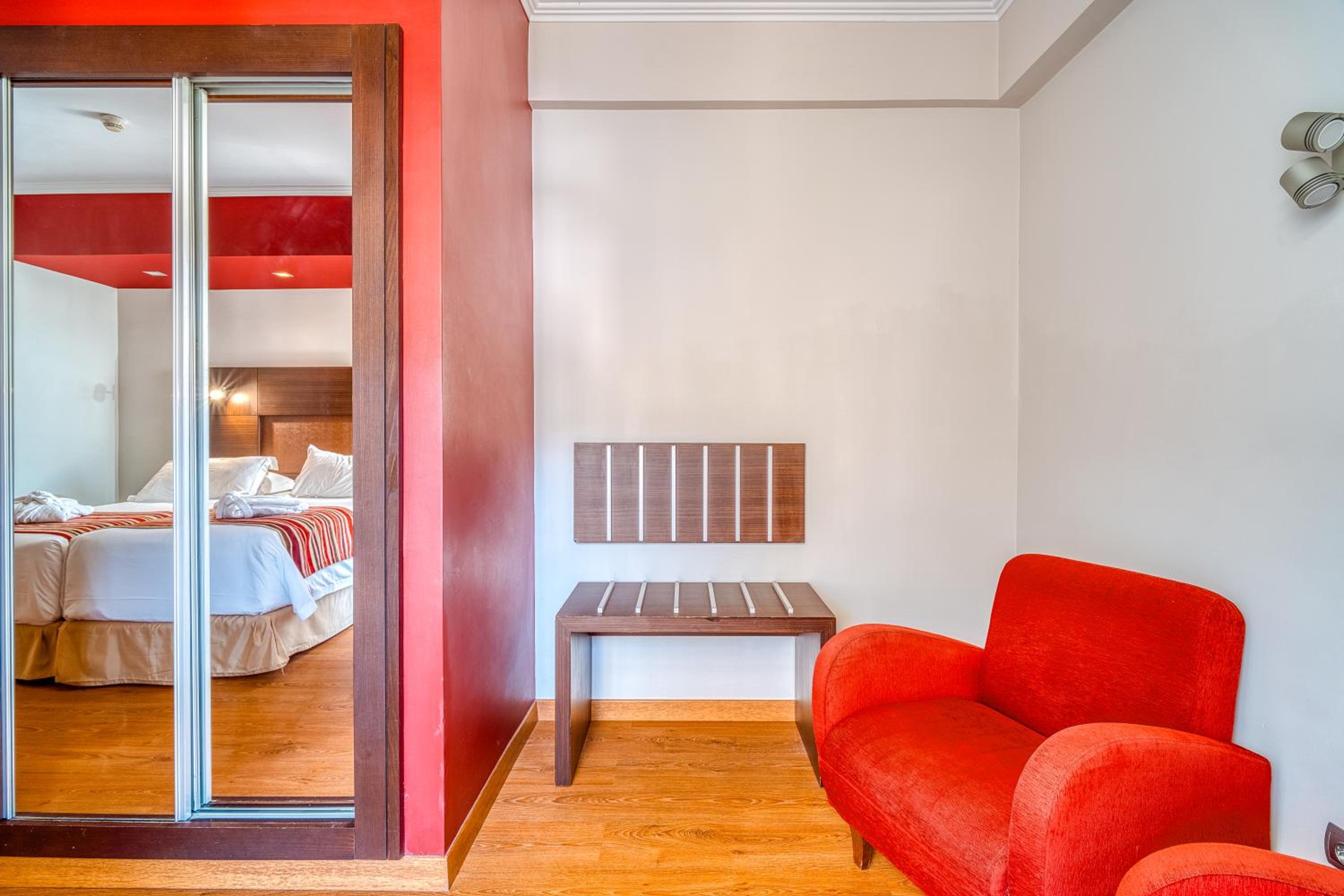 Superior Double or Twin Room with Mountain View - Photo 4