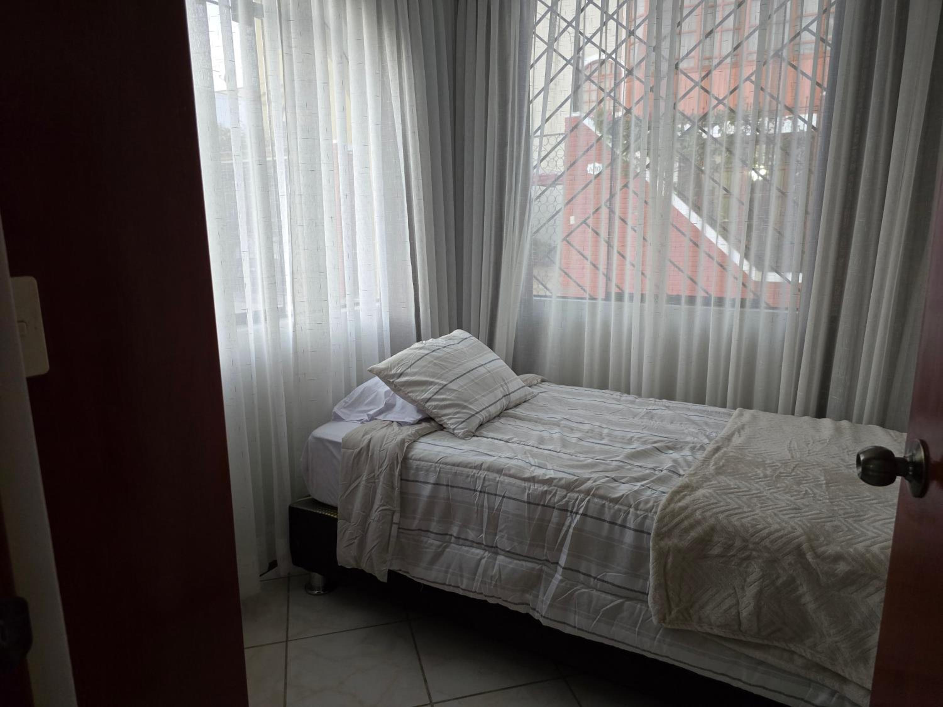 Three-Bedroom House photo 3