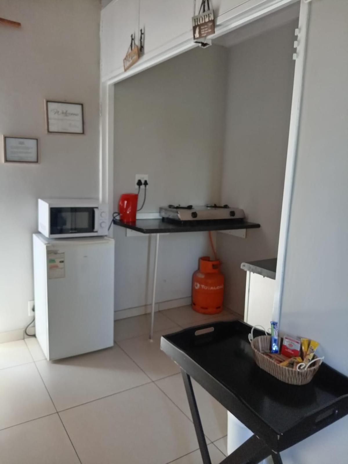 Deluxe Double Room with Shower photo 3