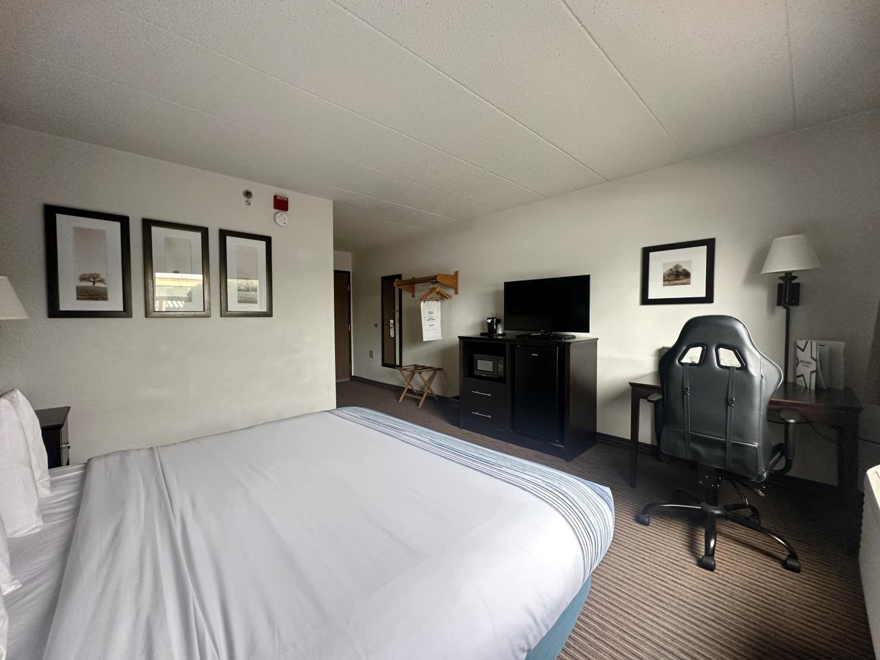 King Room - Mobility Access/Non-Smoking