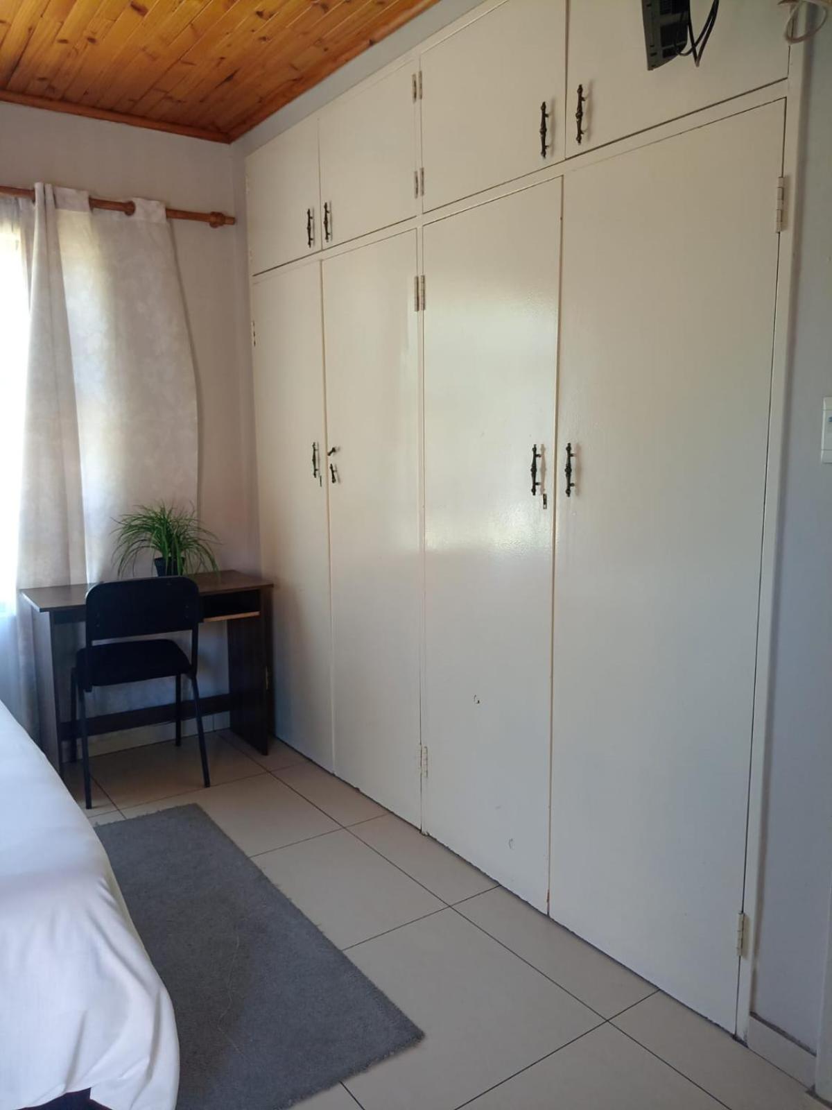 Double Room with Private Bathroom photo 3
