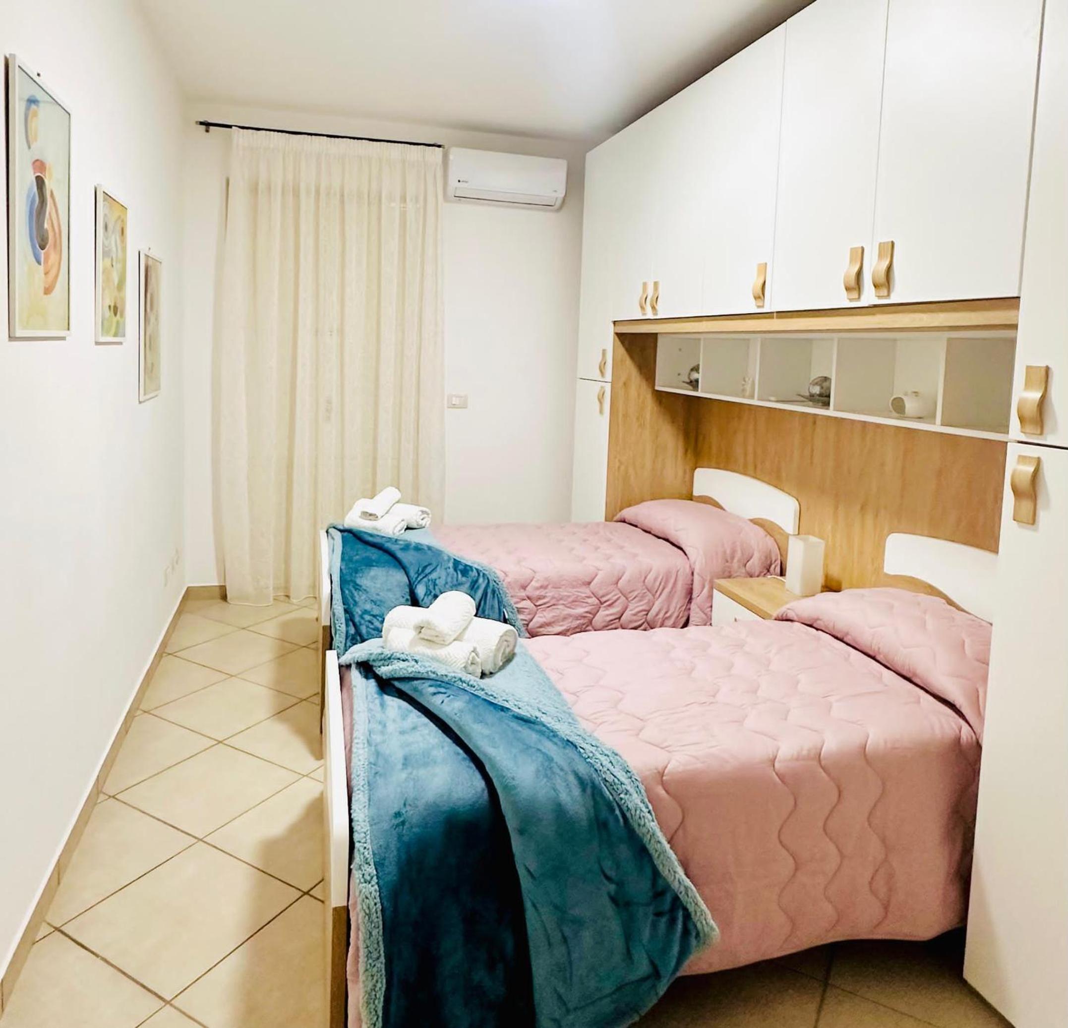 Three-Bedroom Apartment with Balcony photo 1