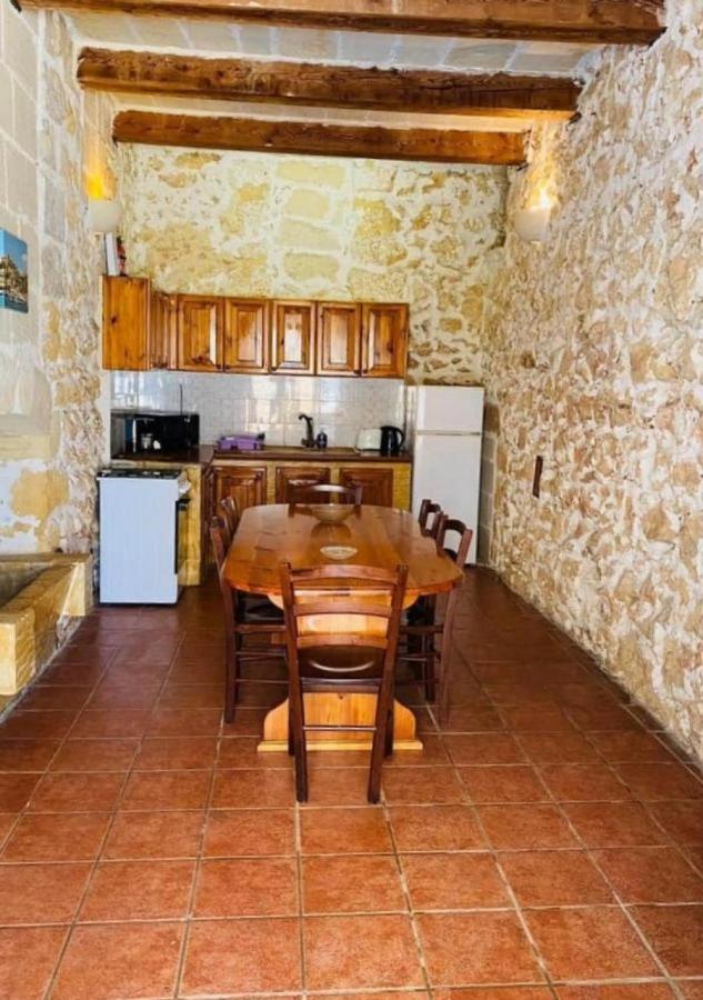 Two-Bedroom House photo 3