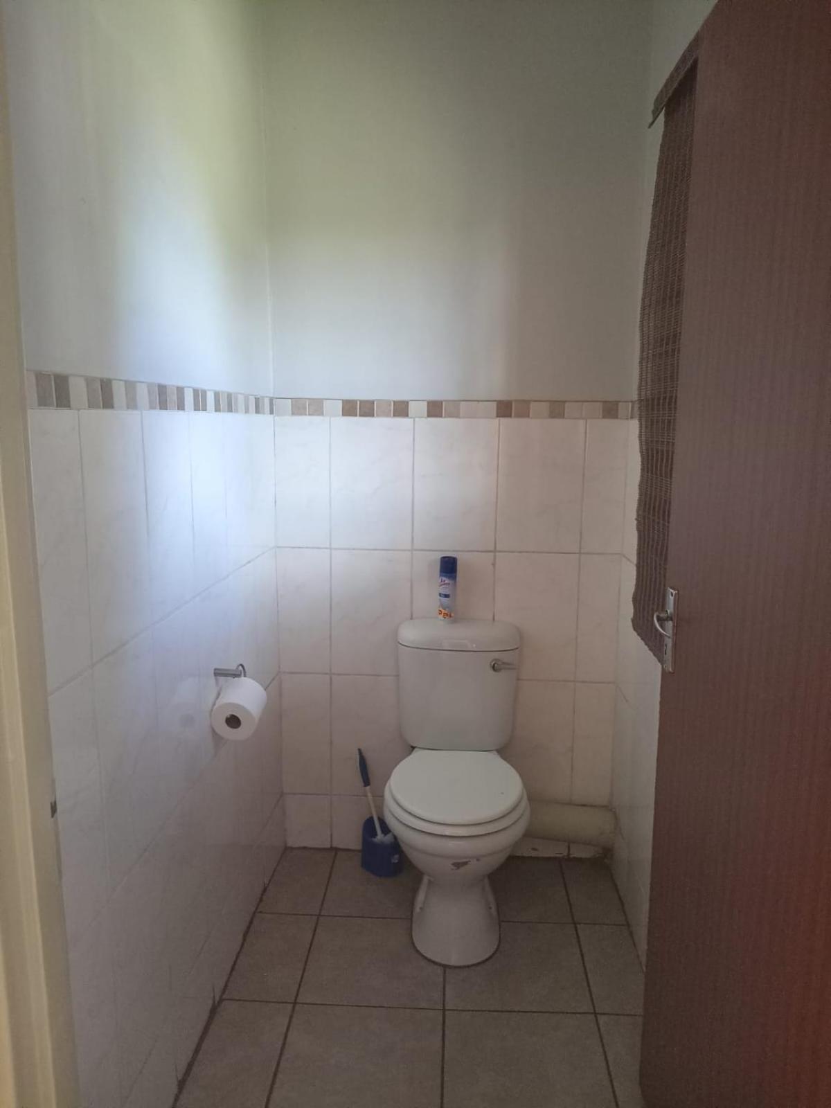 Double Room with Private Bathroom photo 3