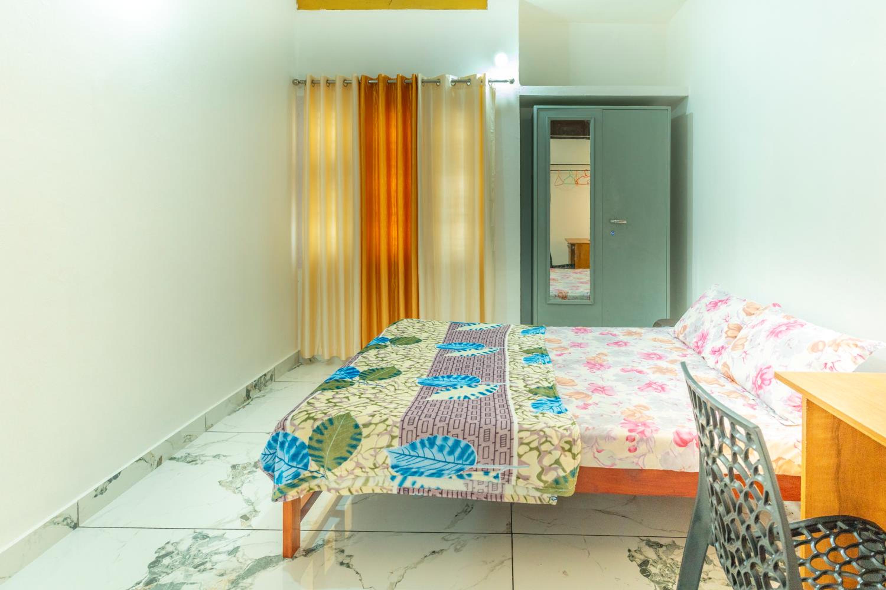 Deluxe Double or Twin Room - Photo 10