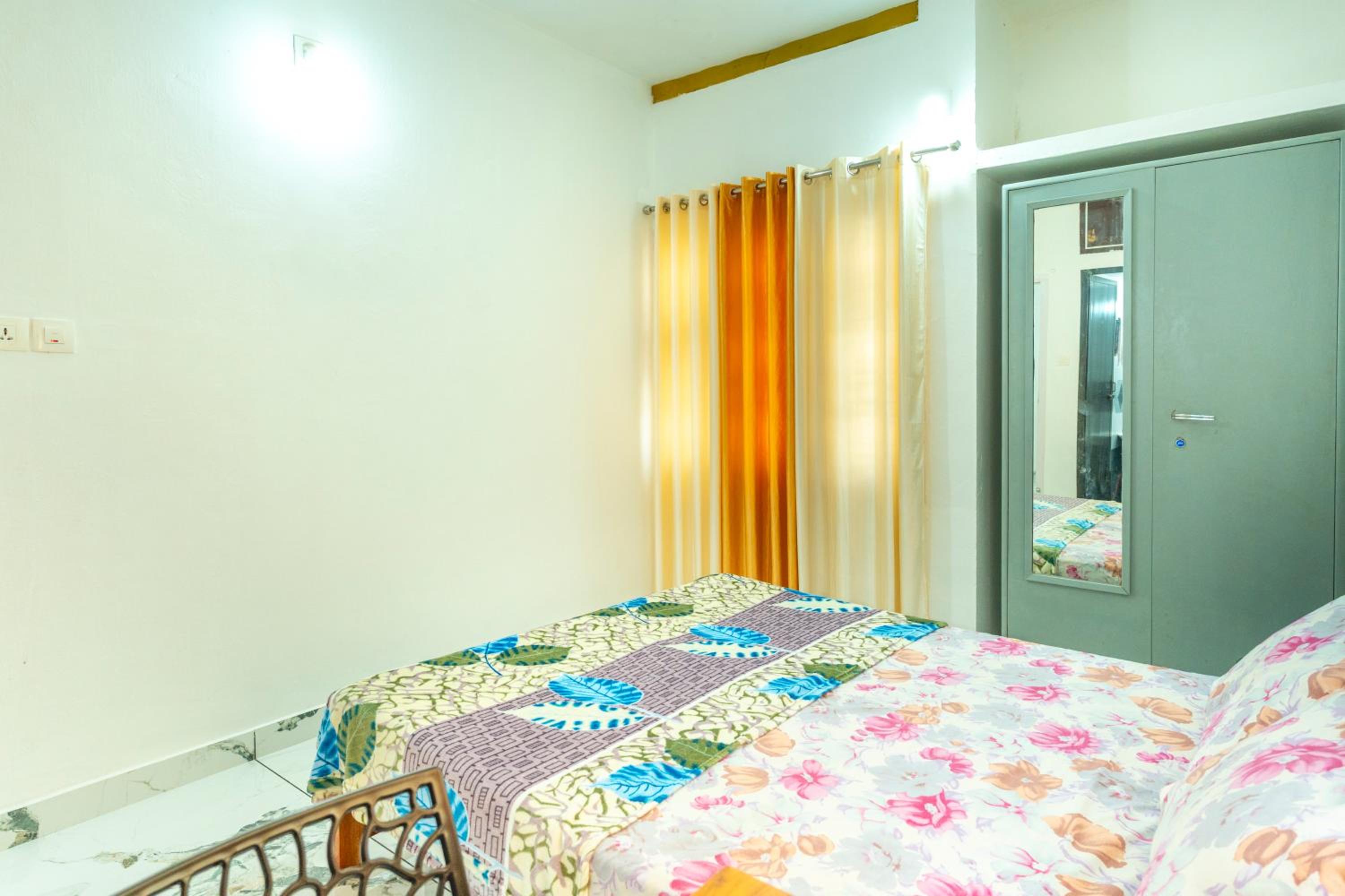 Deluxe Double or Twin Room - Photo 6
