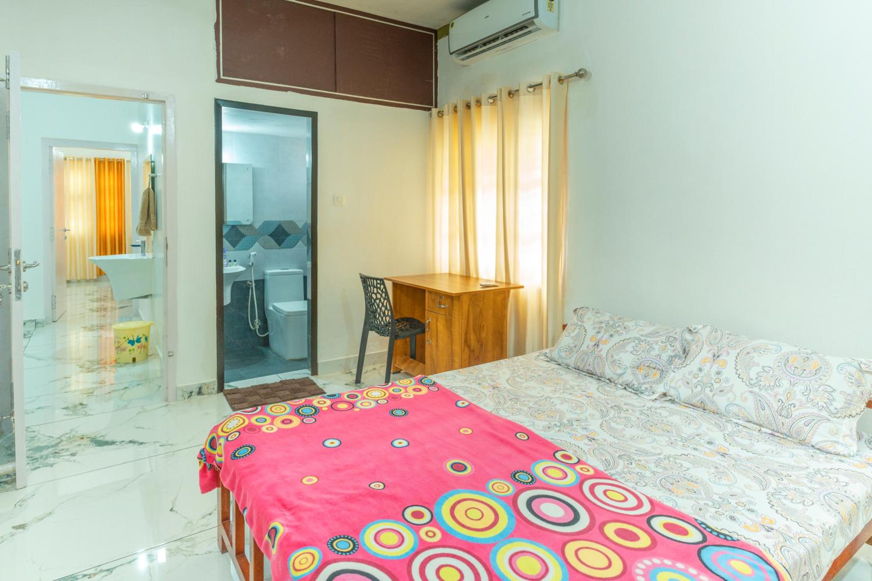 Deluxe Double or Twin Room - Photo 5