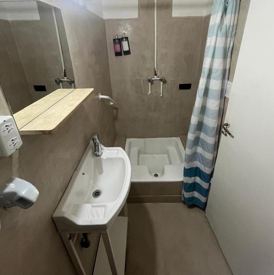 Budget Double Room photo 3