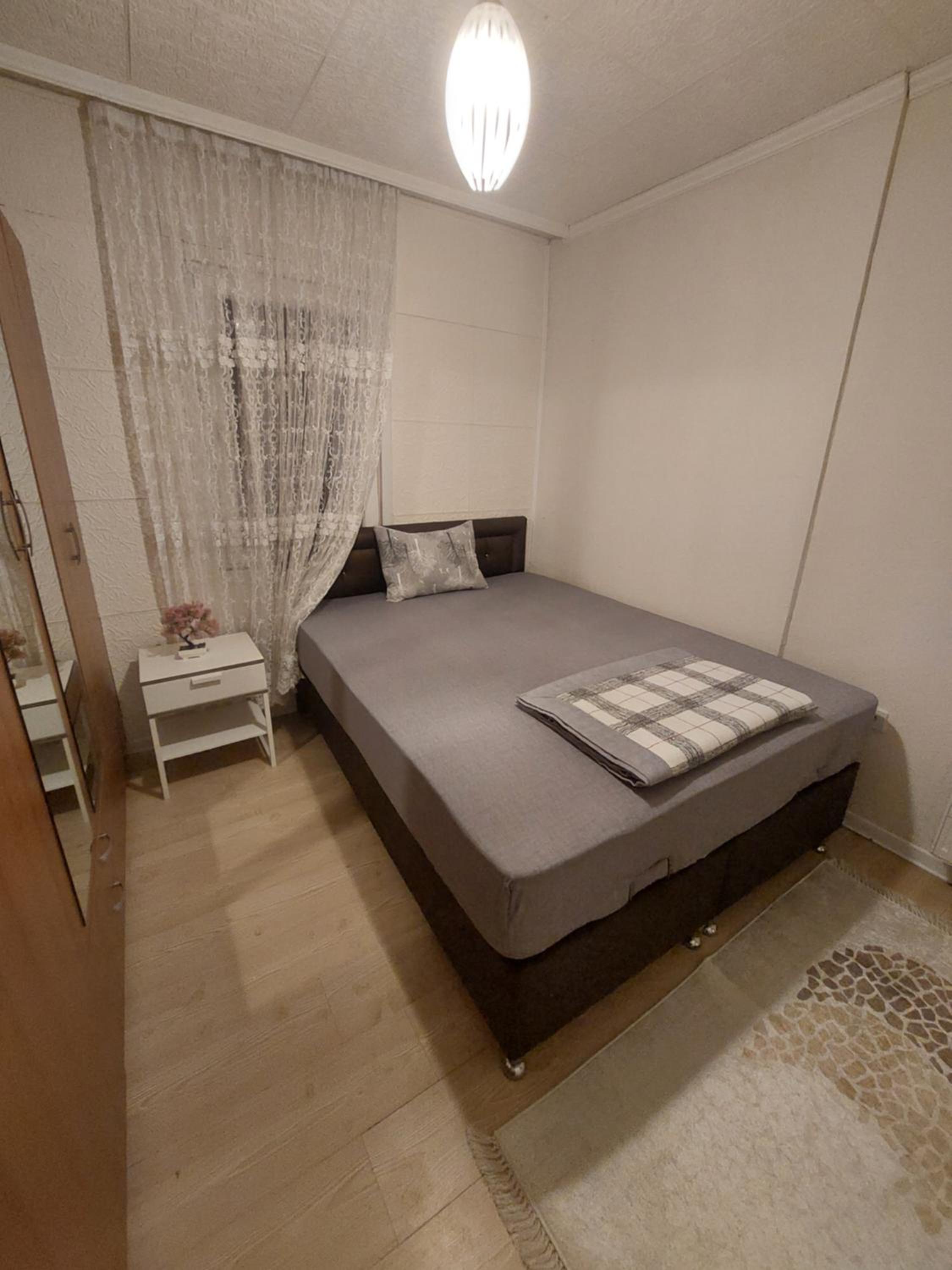 Large Double Room photo 1