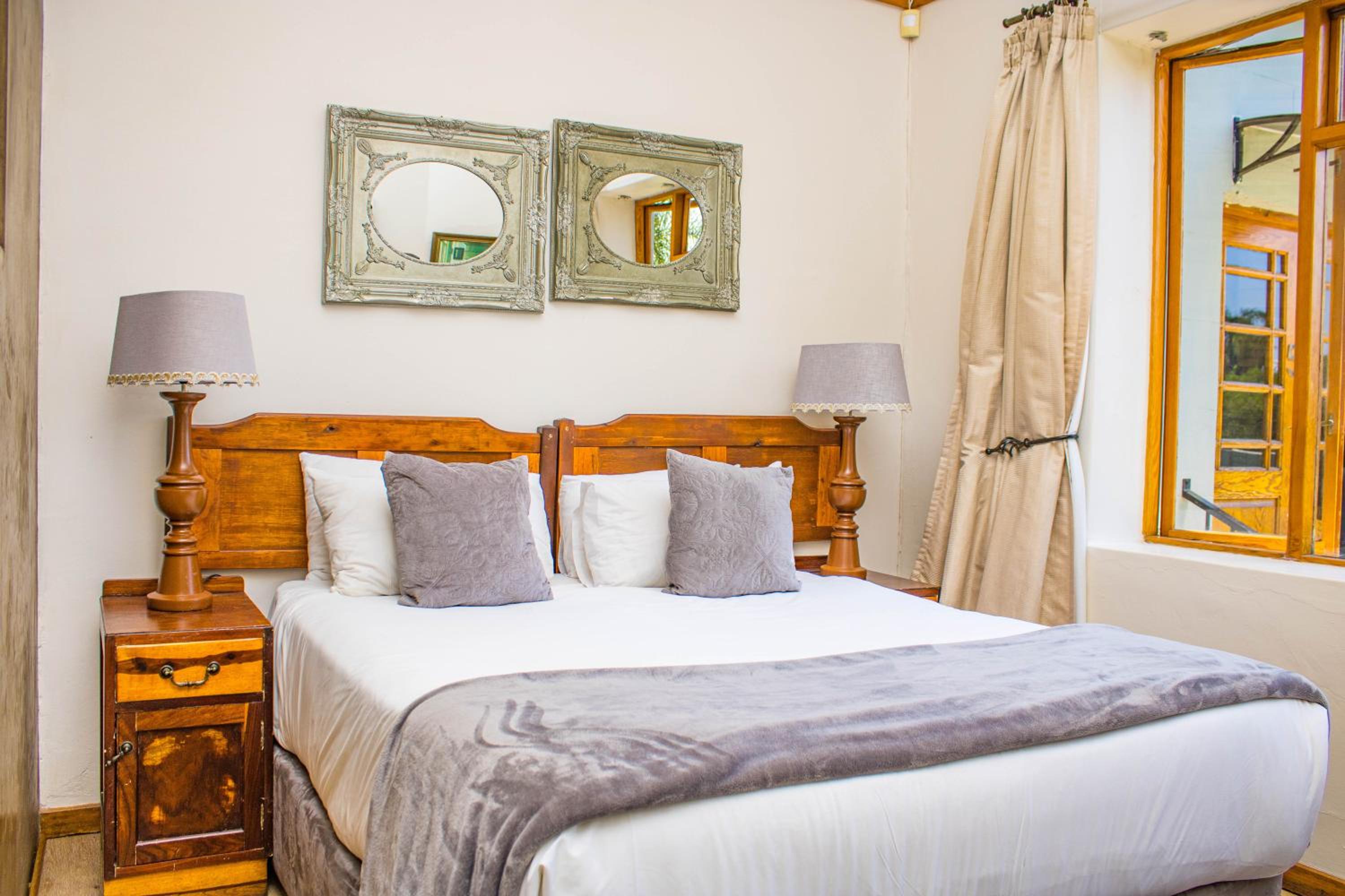 Double Room - Photo 15