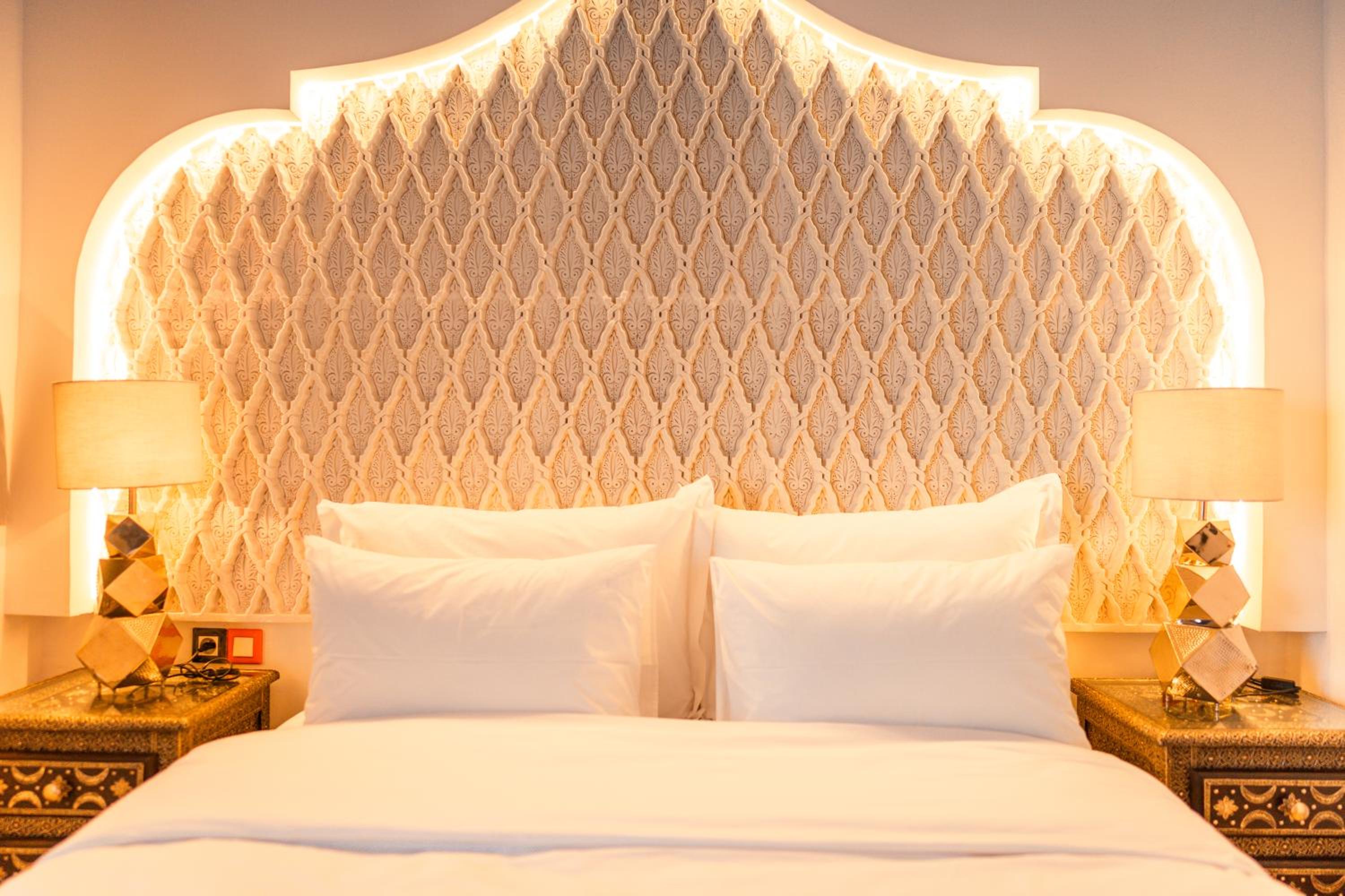 Standard Double Room - Photo 23