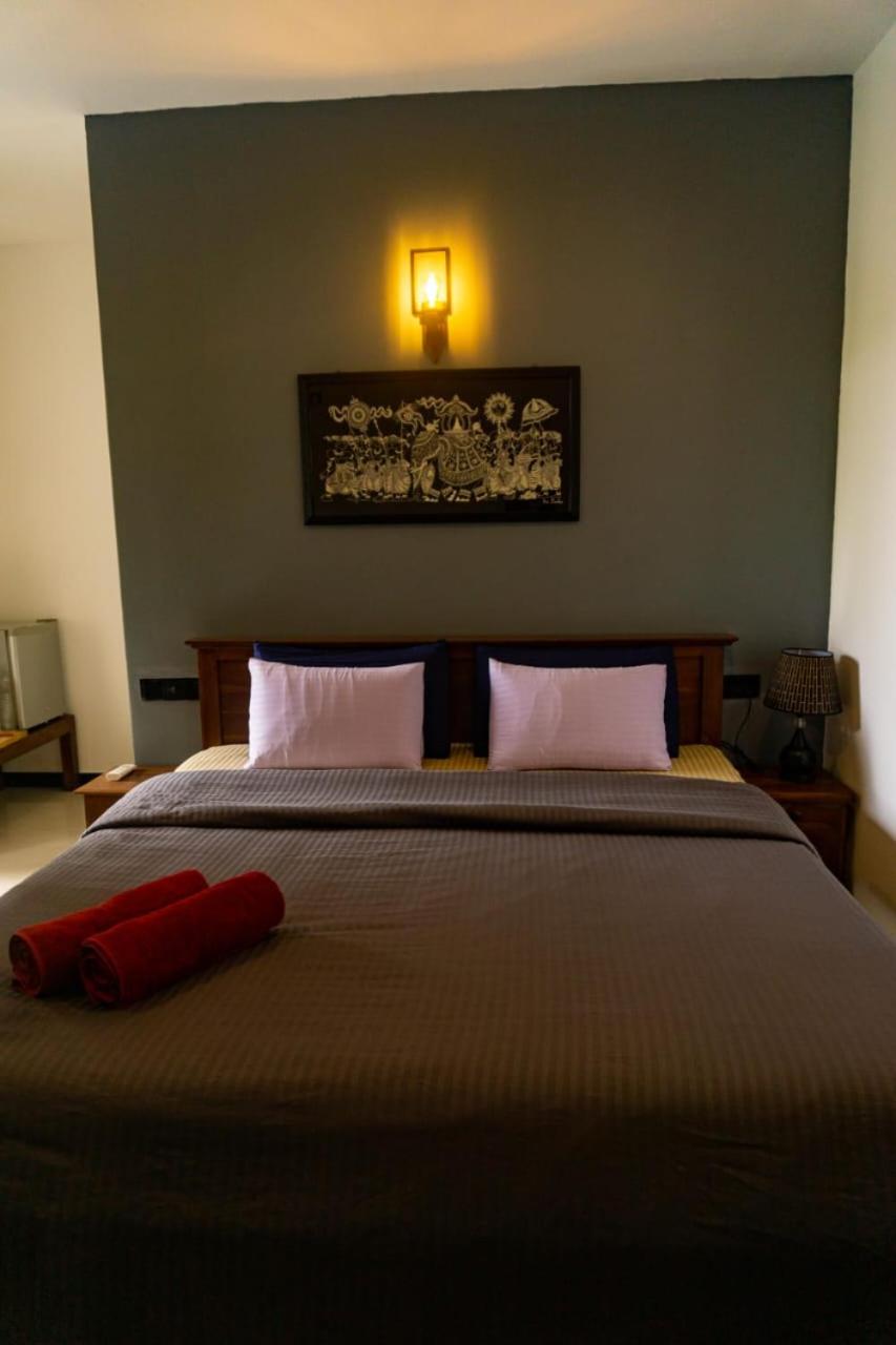 Deluxe Double Room with Balcony photo 2